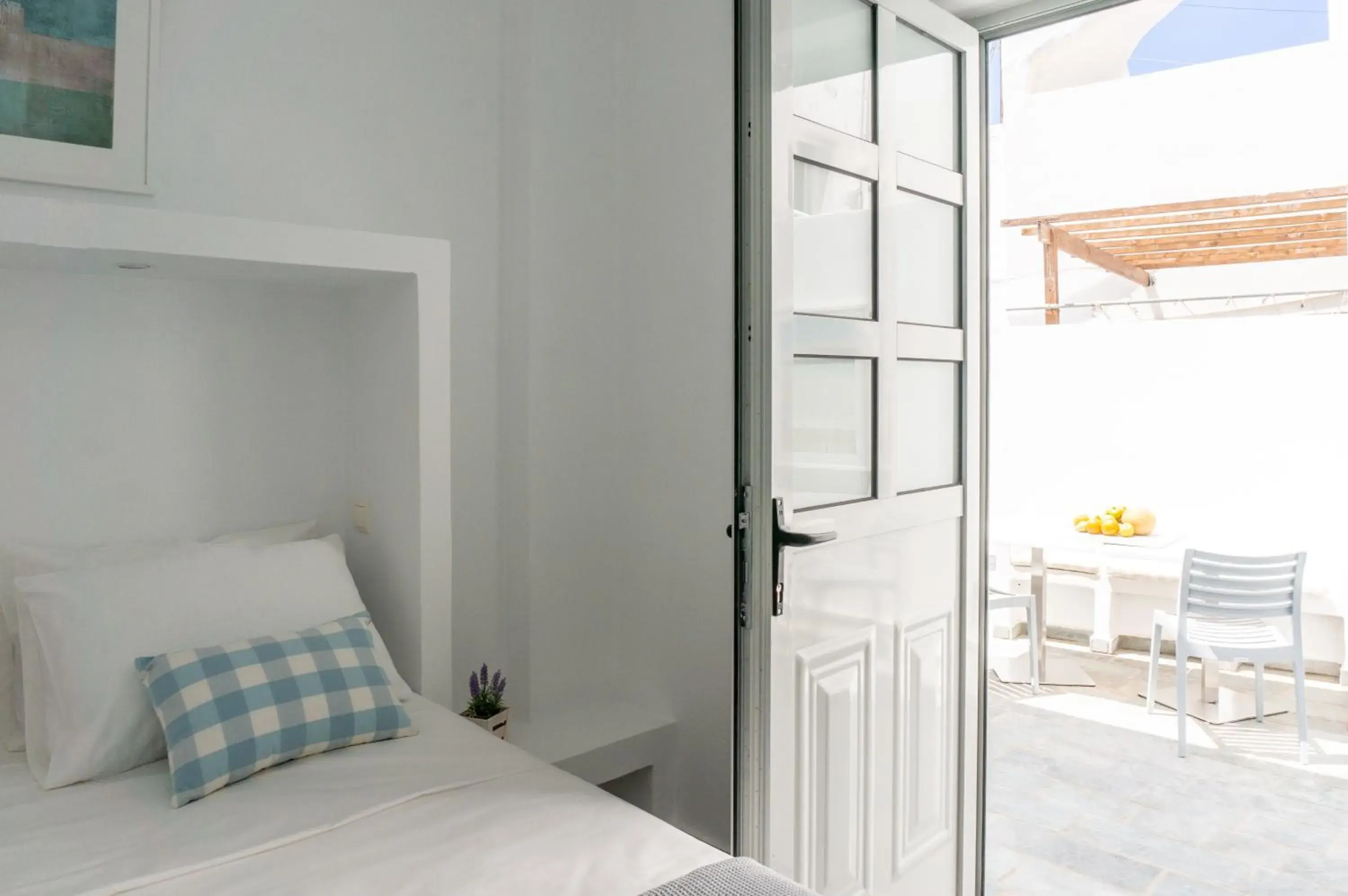 Small Double Room in Pelican Paros Small Double Room in Pelican Paros