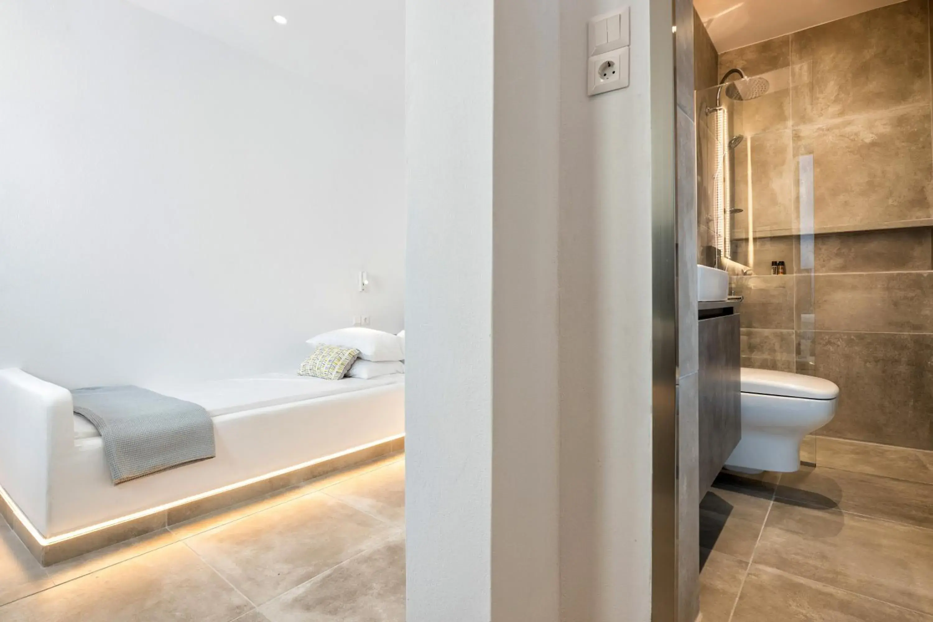 Deluxe Twin Room in Pelican Paros Deluxe Twin Room in Pelican Paros