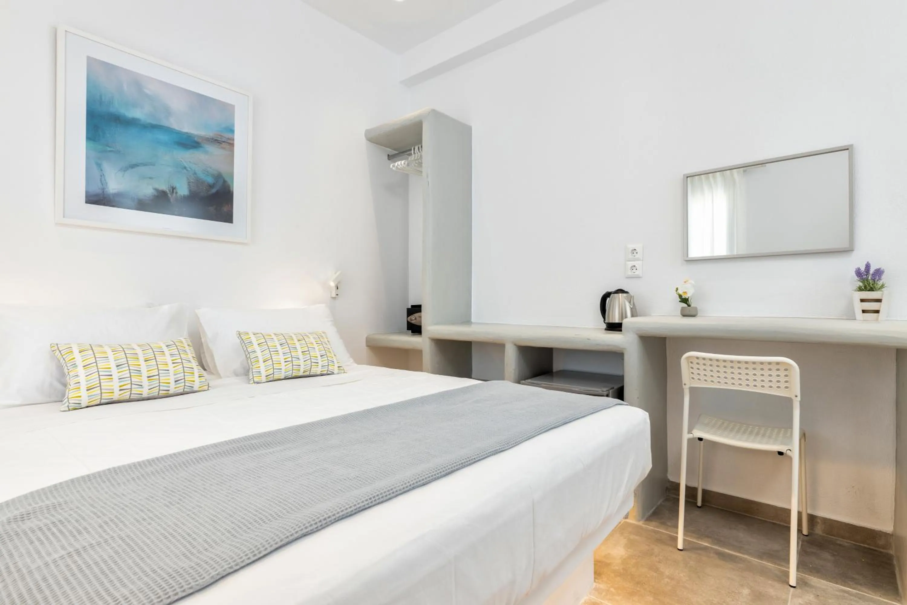 Photo of the whole room, Bed in Pelican Paros