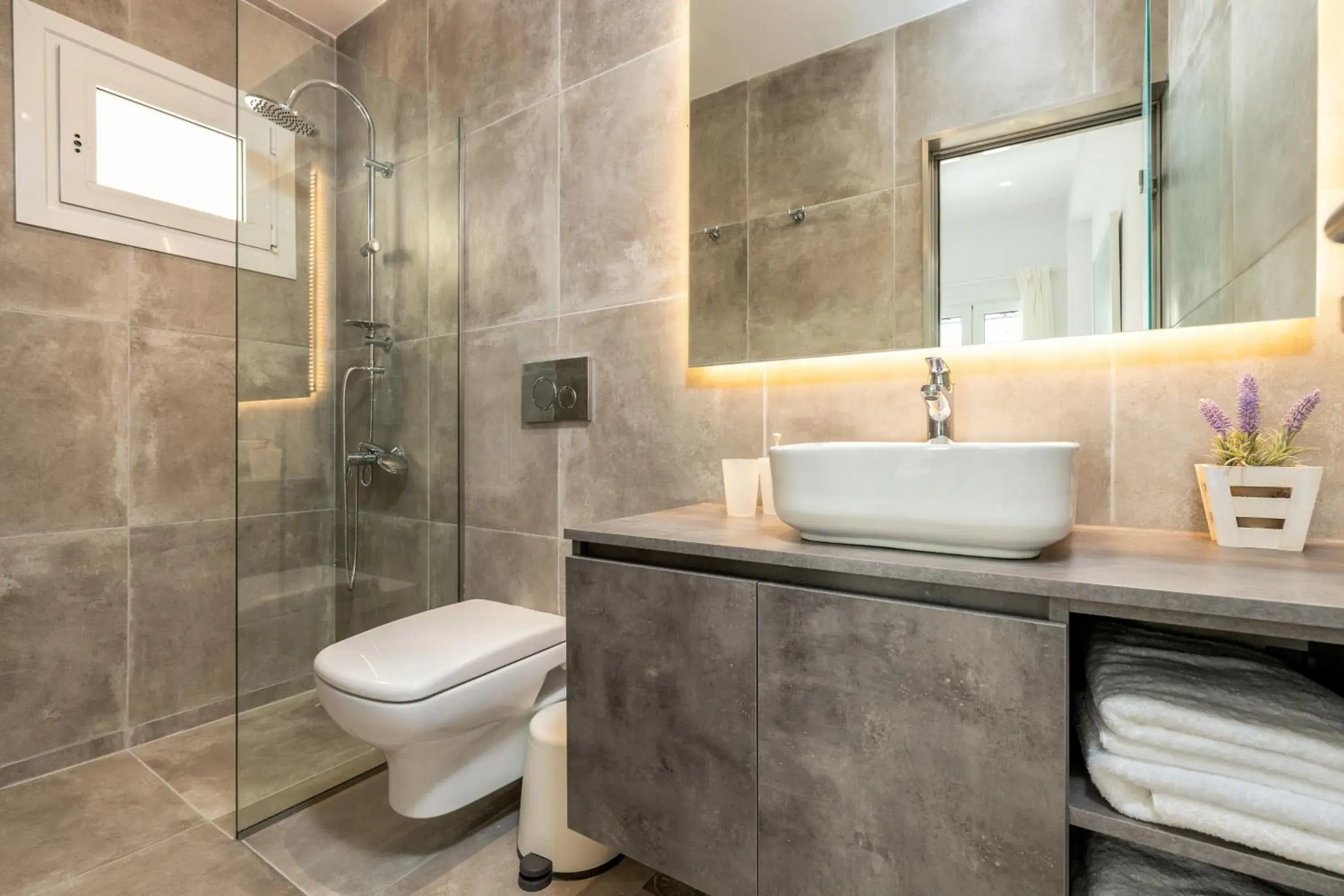 Deluxe Double Room with Shower in Pelican Paros Deluxe Double Room with Shower in Pelican Paros