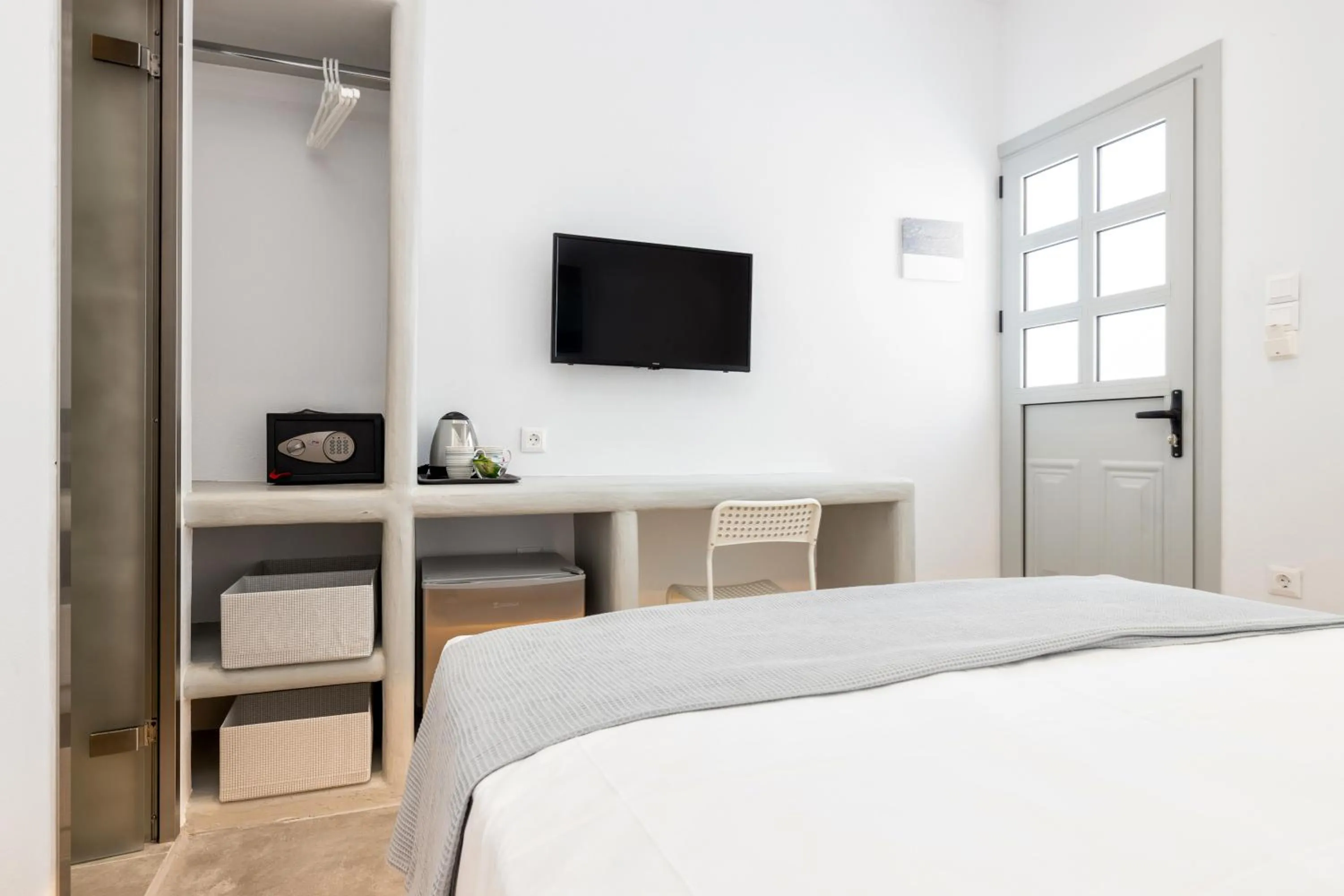 Bedroom, Bed in Pelican Paros