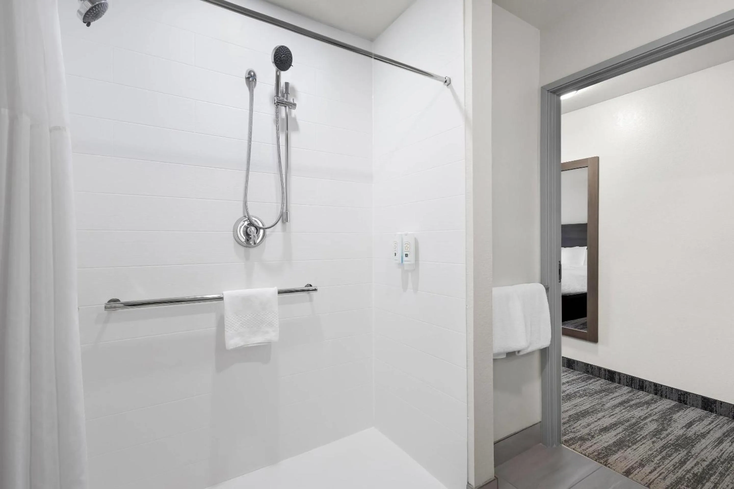 Bedroom in Quality Inn Kodiak