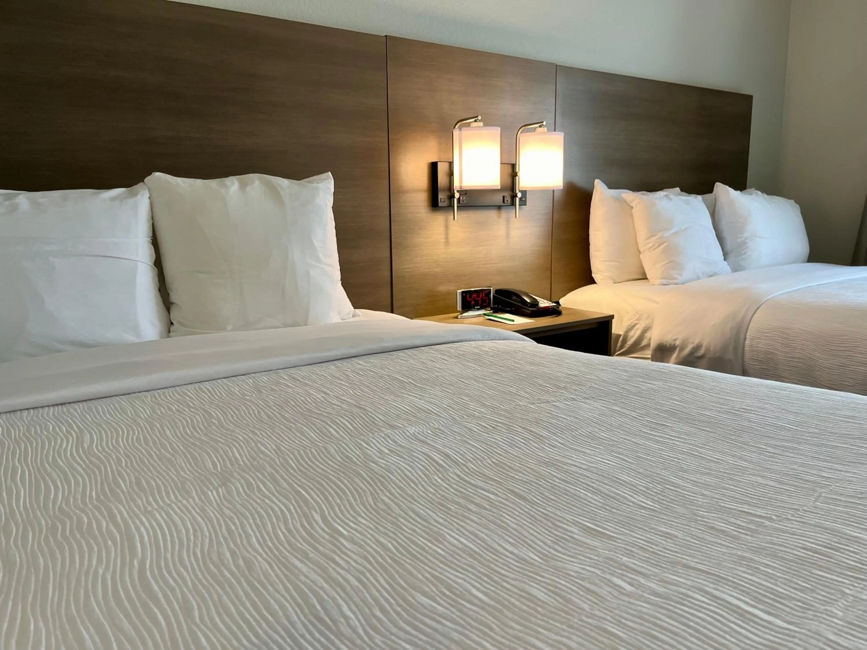 Bed in Quality Inn Kodiak