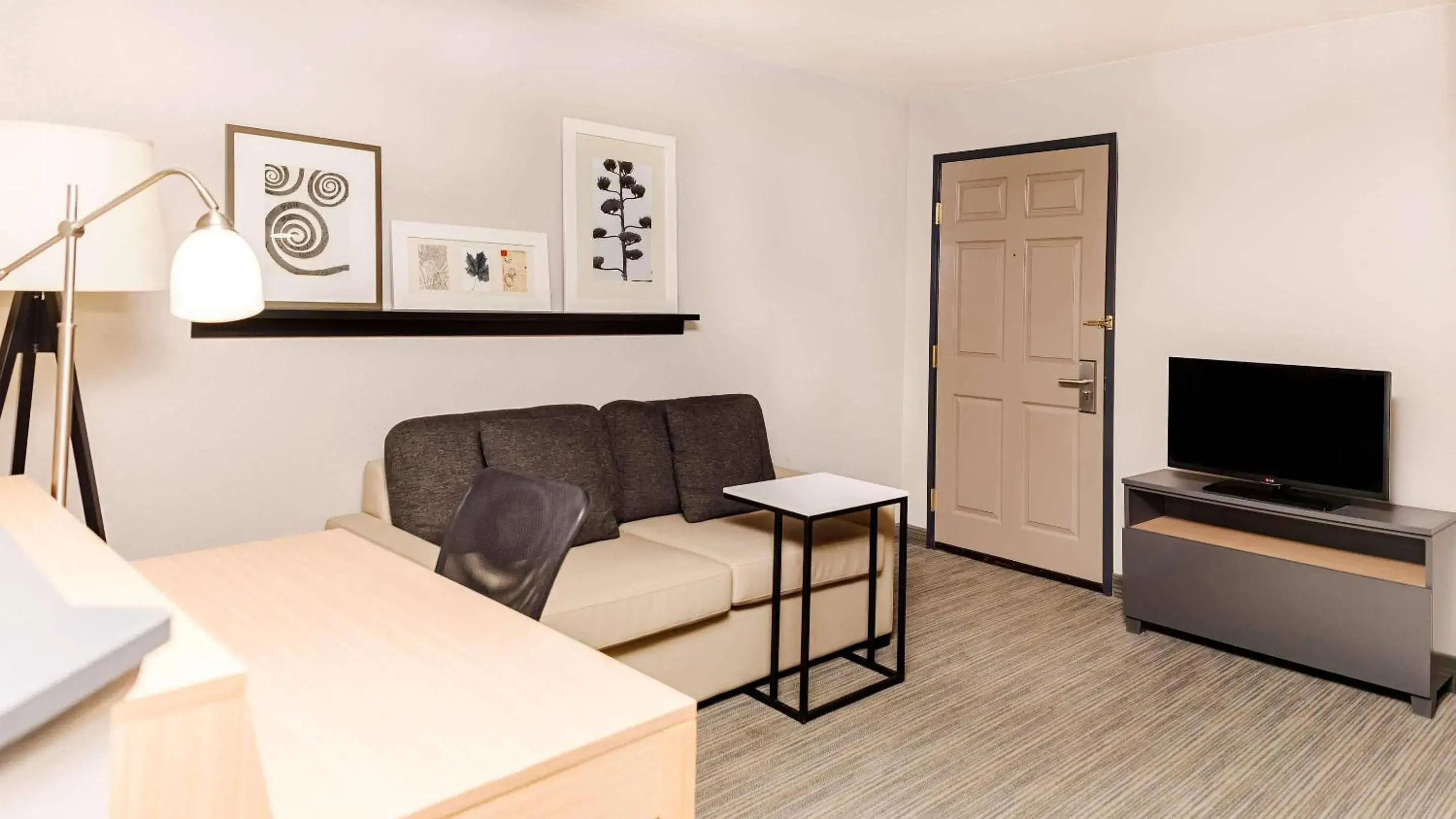 Bedroom in Country Inn & Suites by Radisson, Appleton Airport - Fox River Mall Area Bedroom in Country Inn & Suites by Radisson, Appleton Airport - Fox River Mall Area