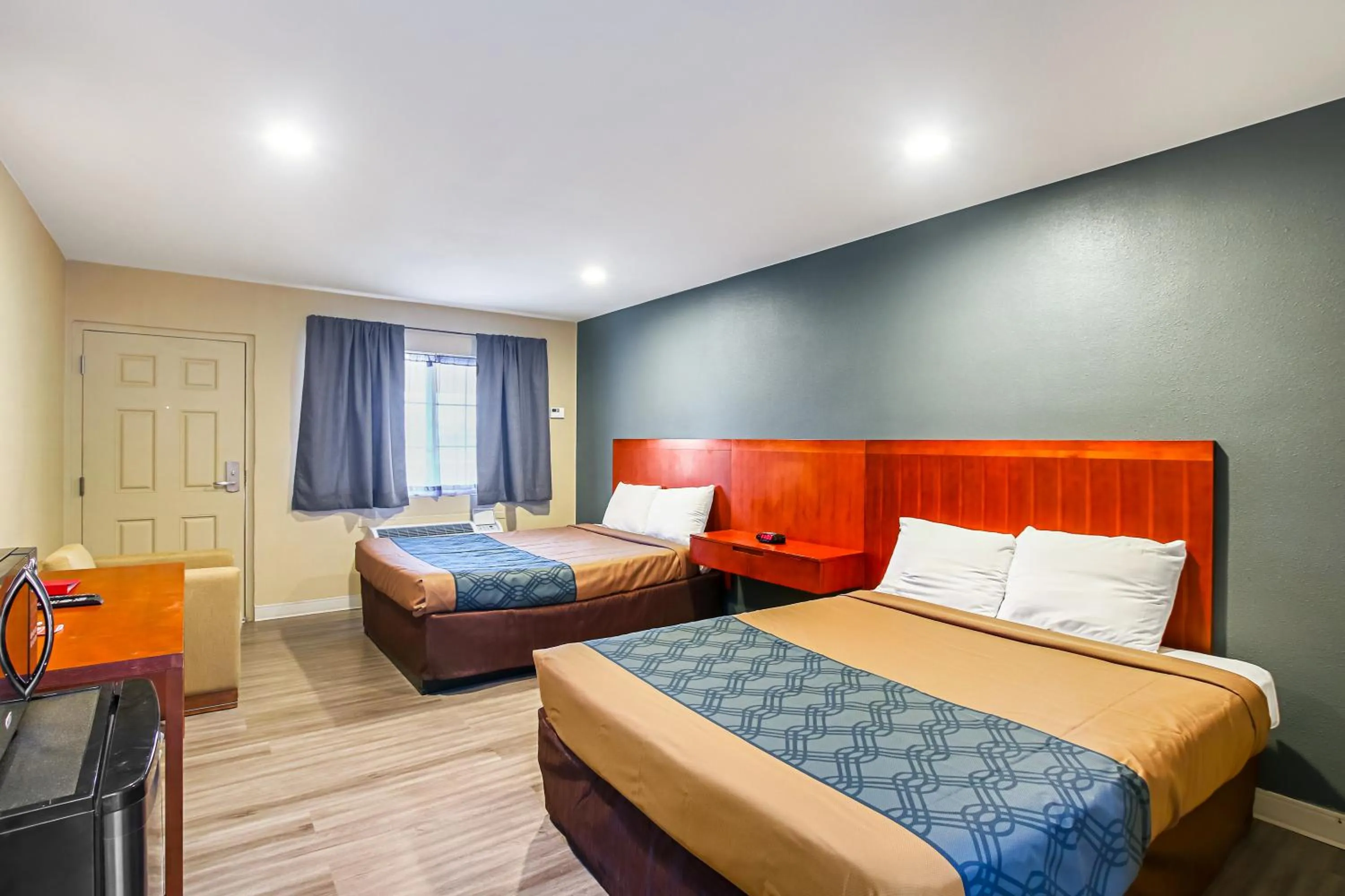 Econo Lodge San Bernardino I-215