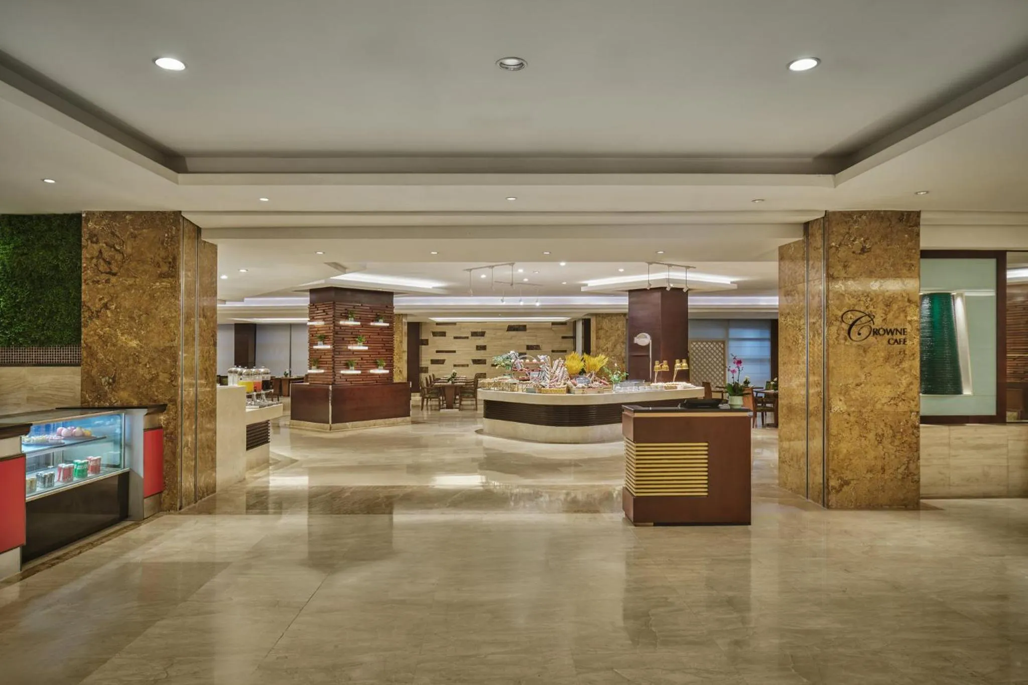 Restaurant/places to eat in Crowne Plaza Beijing International Airport by IHG