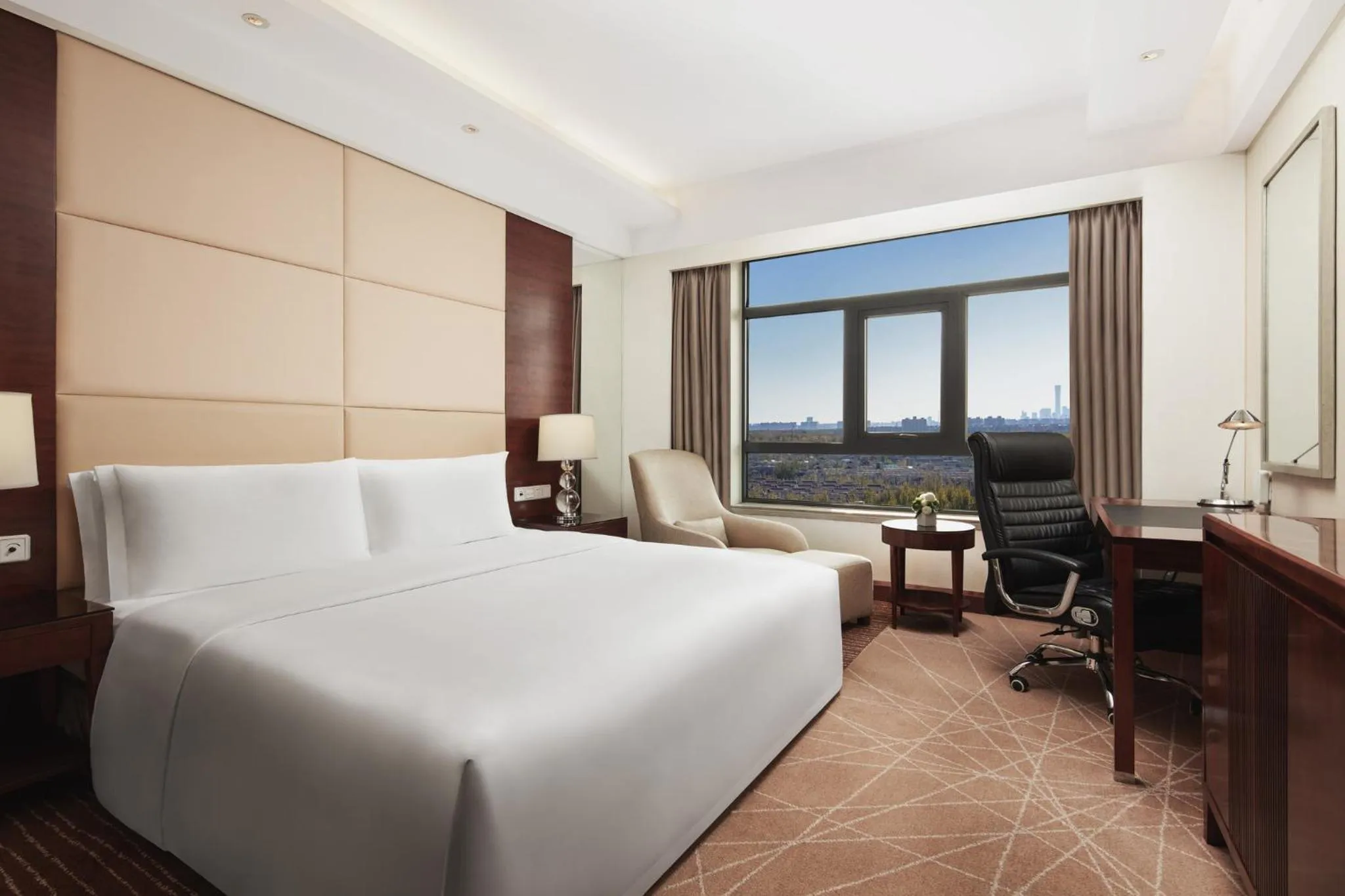 Photo of the whole room, Bed in Crowne Plaza Beijing International Airport by IHG