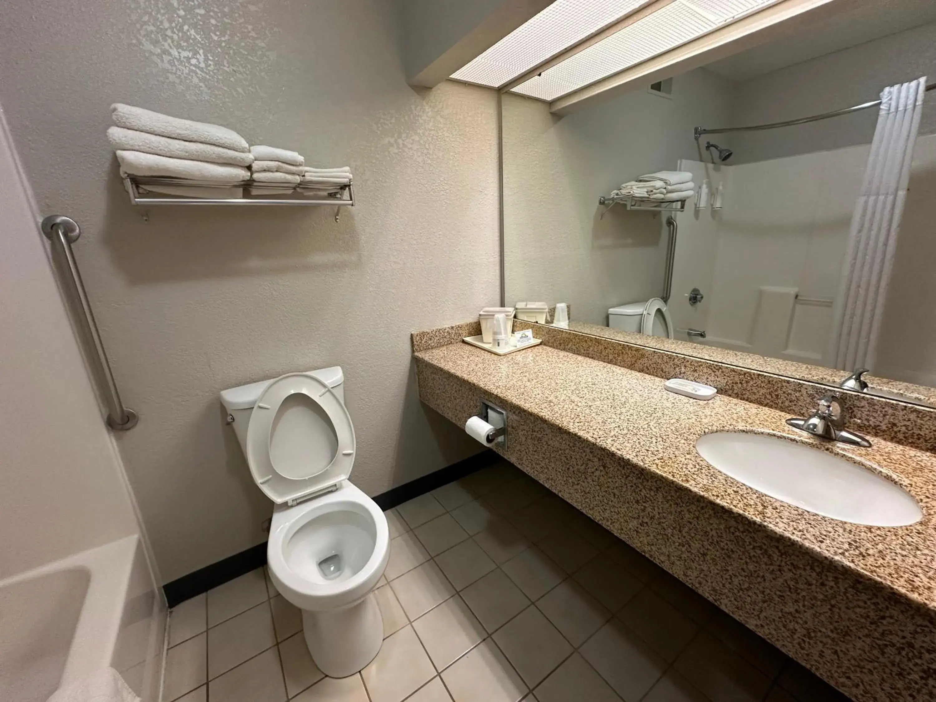 Days Inn & Suites by Wyndham Casey Days Inn & Suites by Wyndham Casey