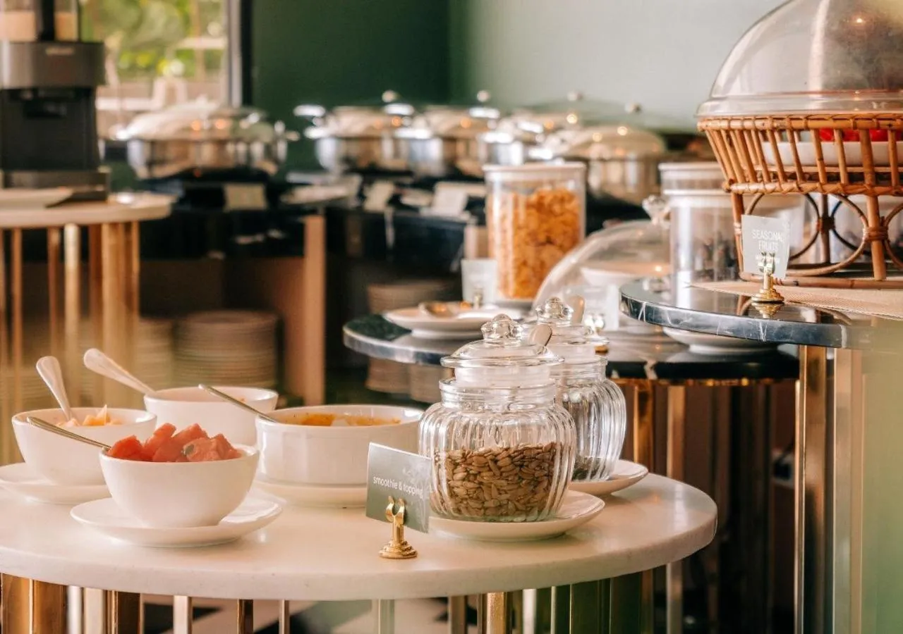 Restaurant/places to eat in Hilltop Wellness Resort