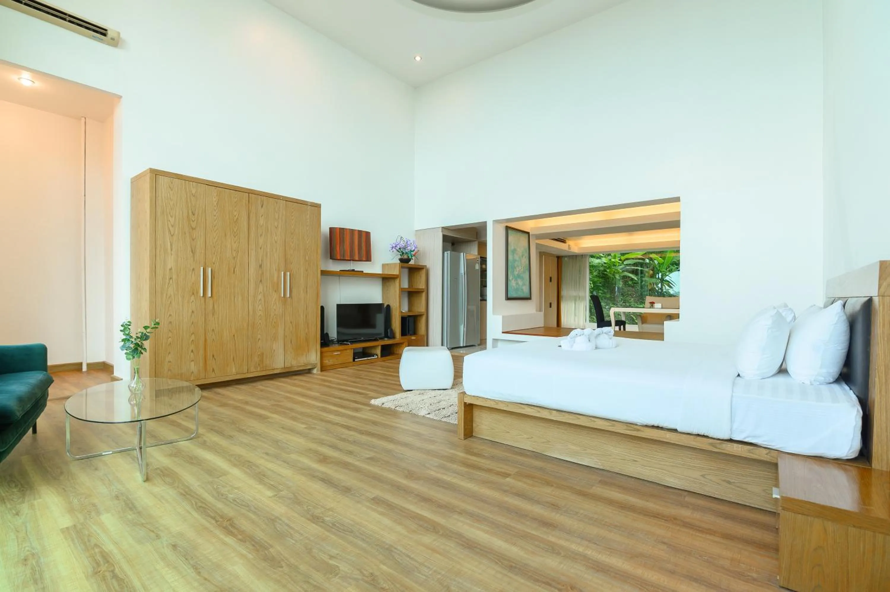 Bed in Hilltop Wellness Resort