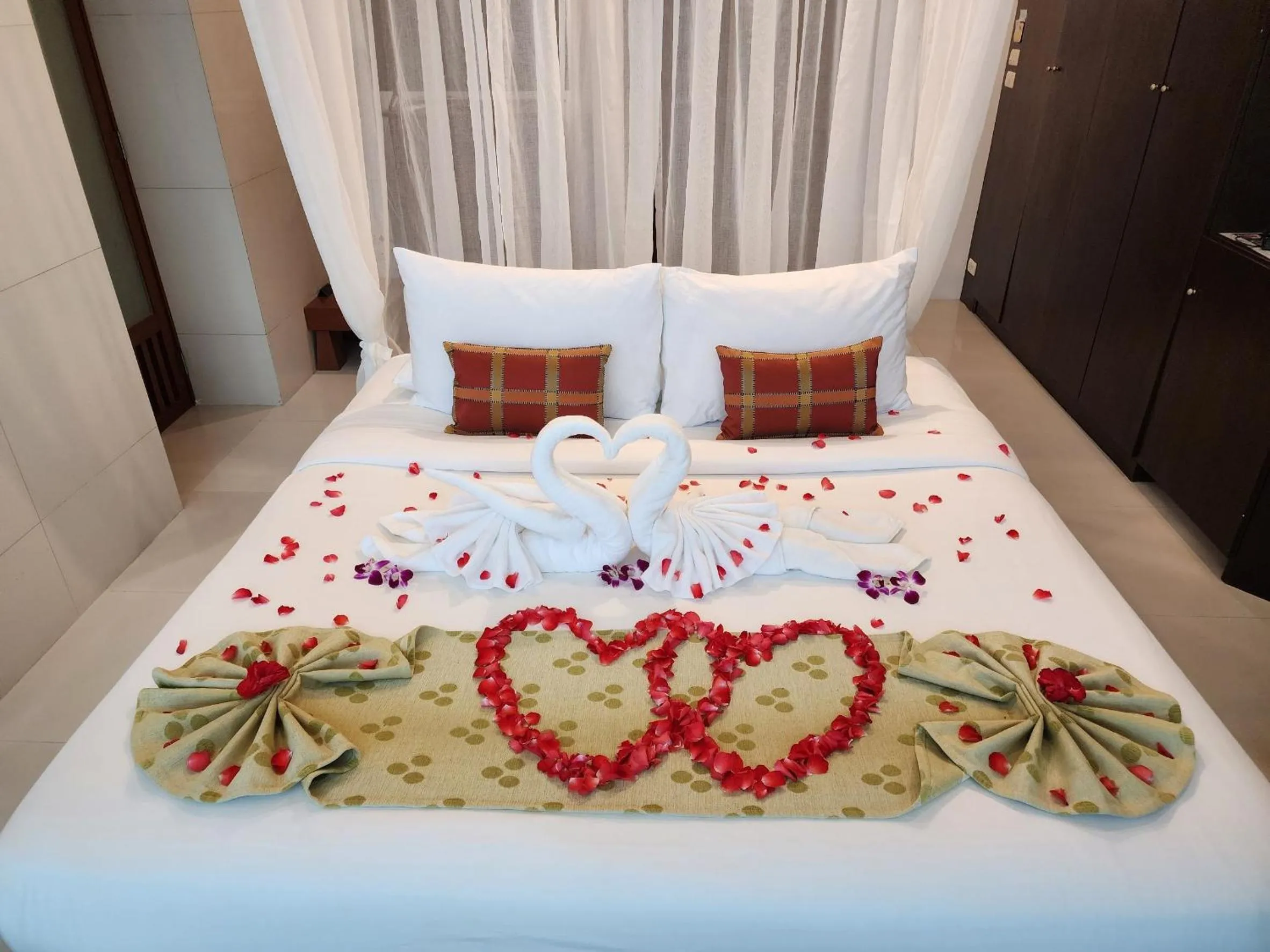 Bed in Hilltop Wellness Resort