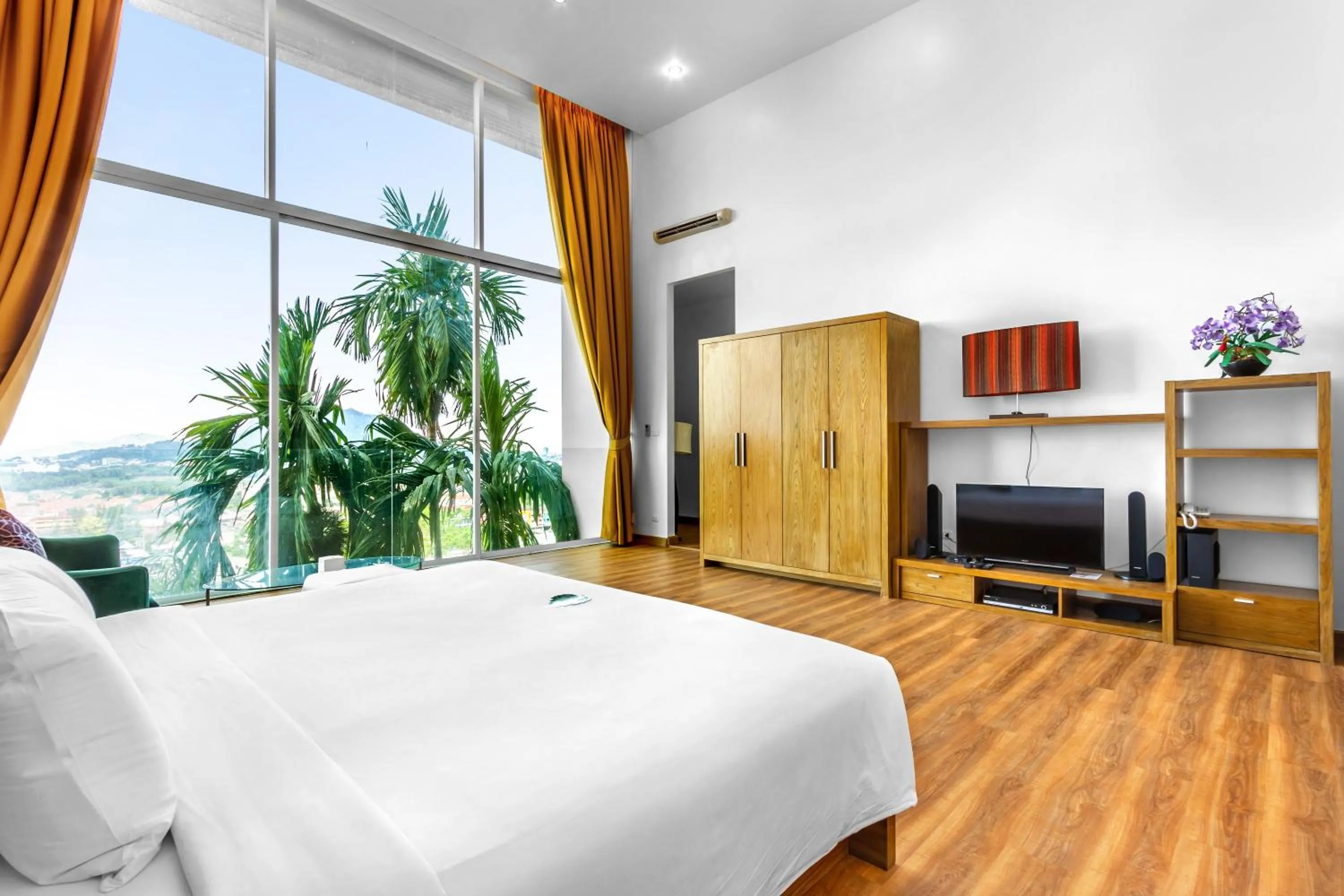 Bed in Hilltop Wellness Resort