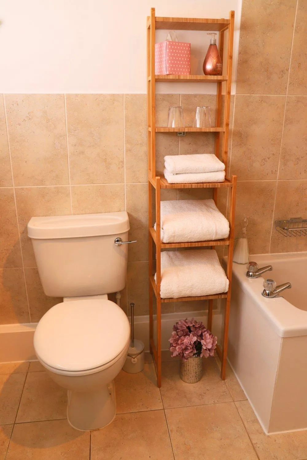 Bathroom in Bakers Cottage
