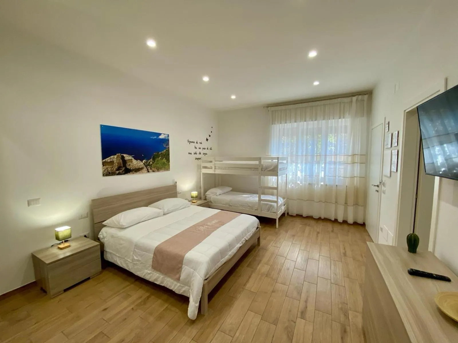 Bedroom, Bed in Villa Manto Bed and Breakfast - Torre Annunziata Pompei