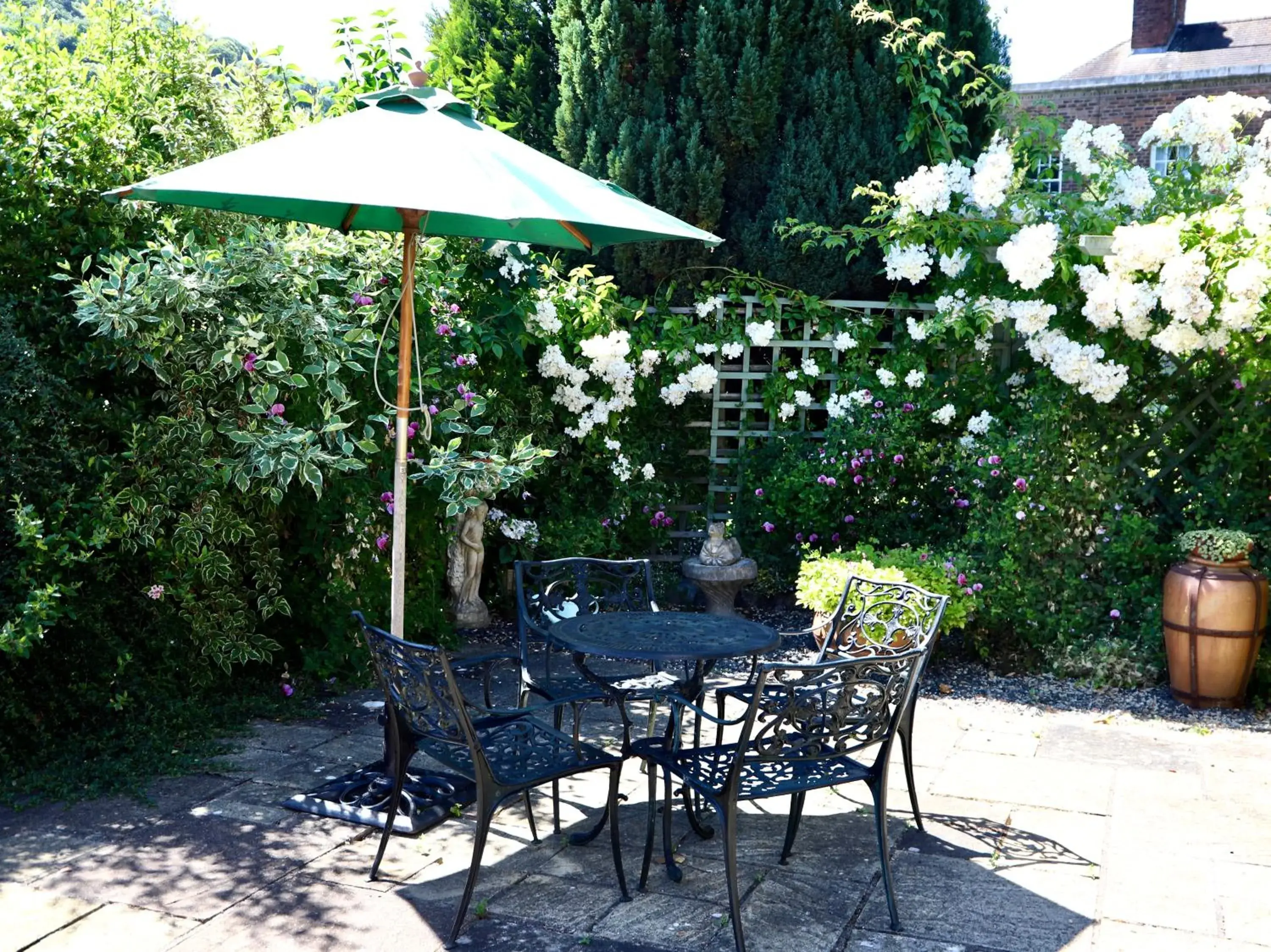 The Garden Apartment The Garden Apartment