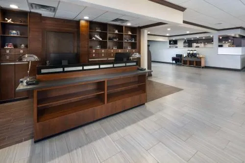 DoubleTree by Hilton Manhattan, KS