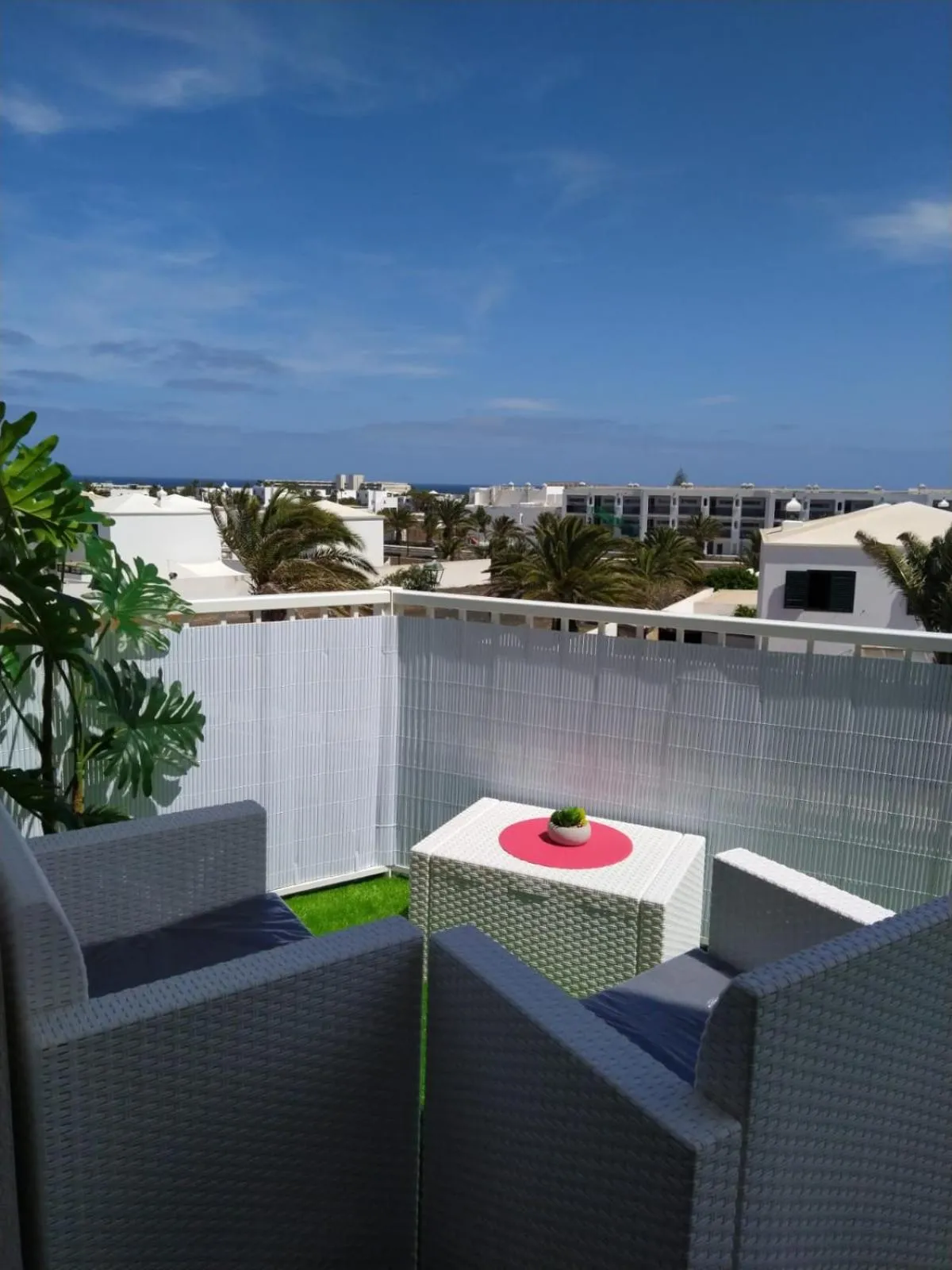 Apartment El Sueño - GREAT SEA VIEWS - infinity POOL - free Wifi- smart TV-Residence Senator