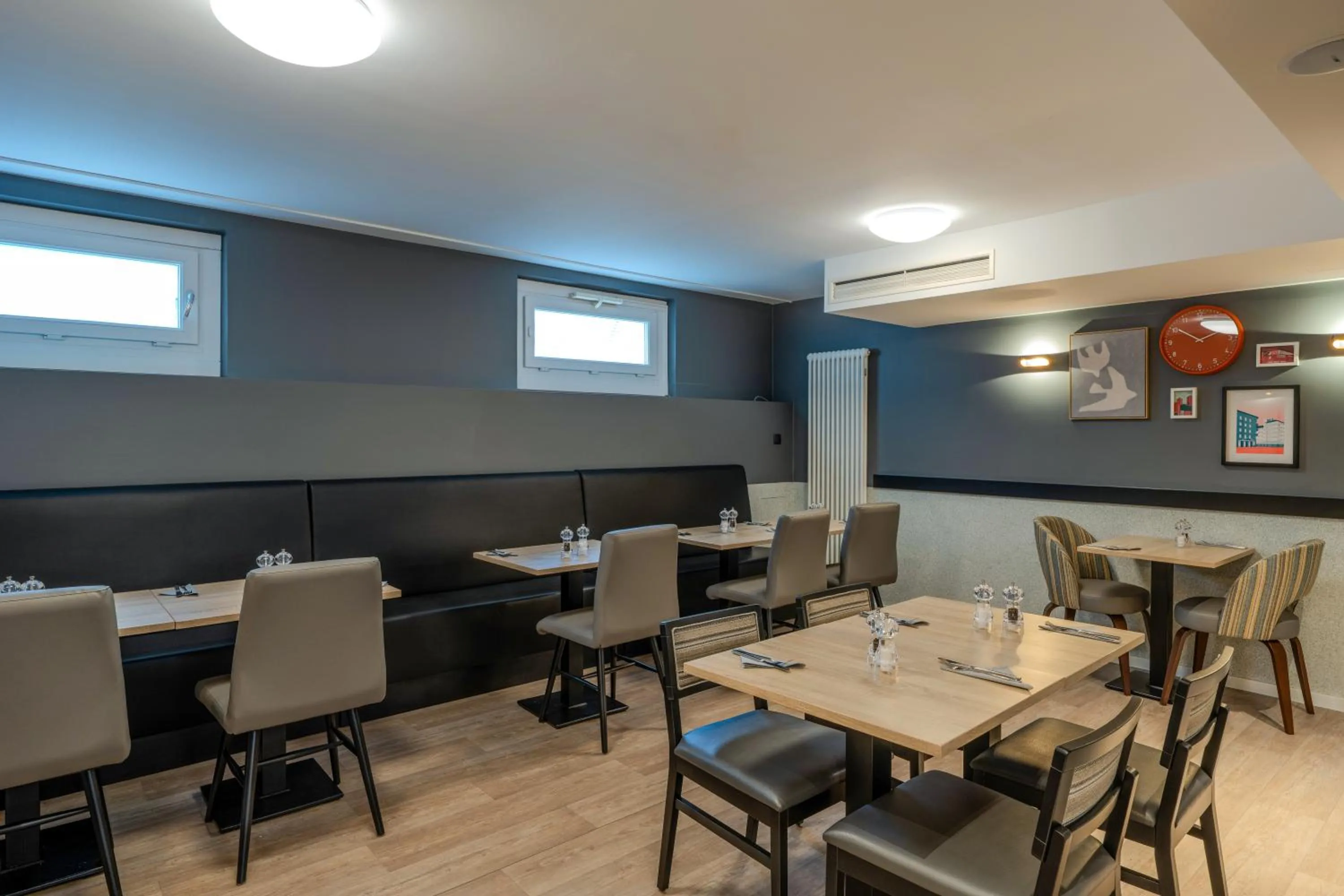 Restaurant/places to eat in Premier Inn Berlin City Spittelmarkt
