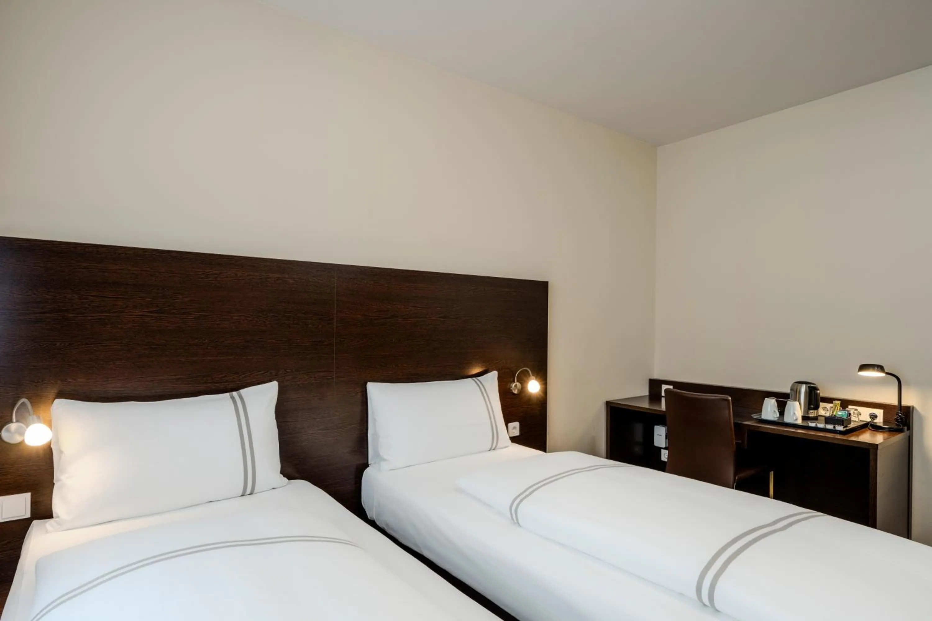Bedroom, Bed in Premier Inn Berlin City Spittelmarkt