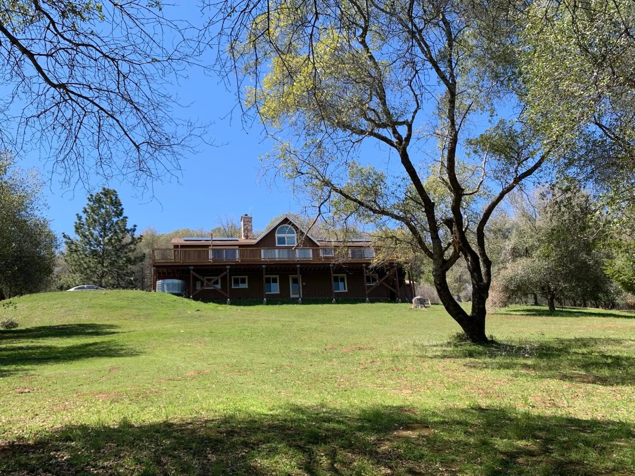Property building in Villa Alta Vista at Yosemite- Stunning Views and Game Room