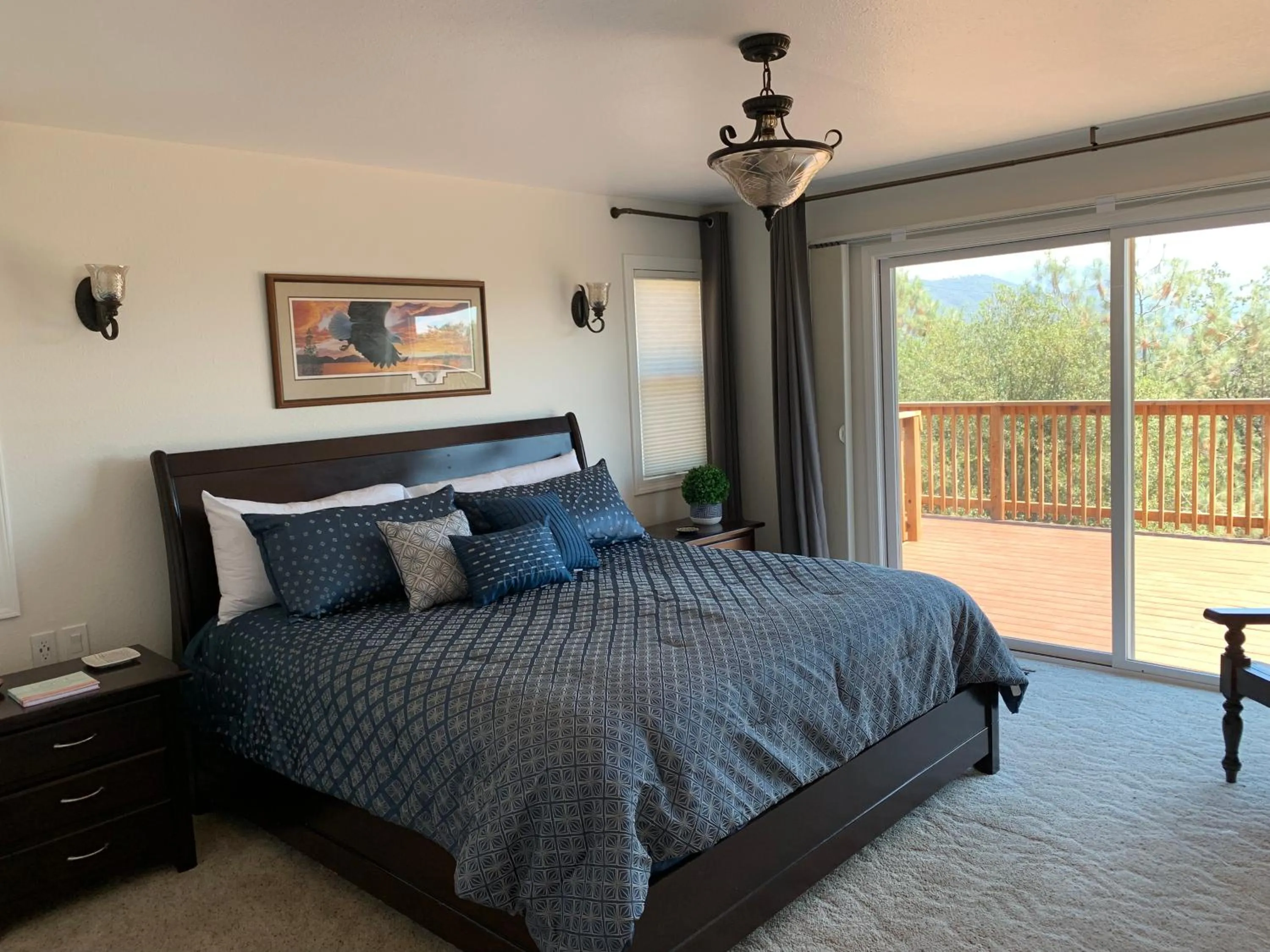 Bedroom, Bed in Villa Alta Vista at Yosemite- Stunning Views and Game Room