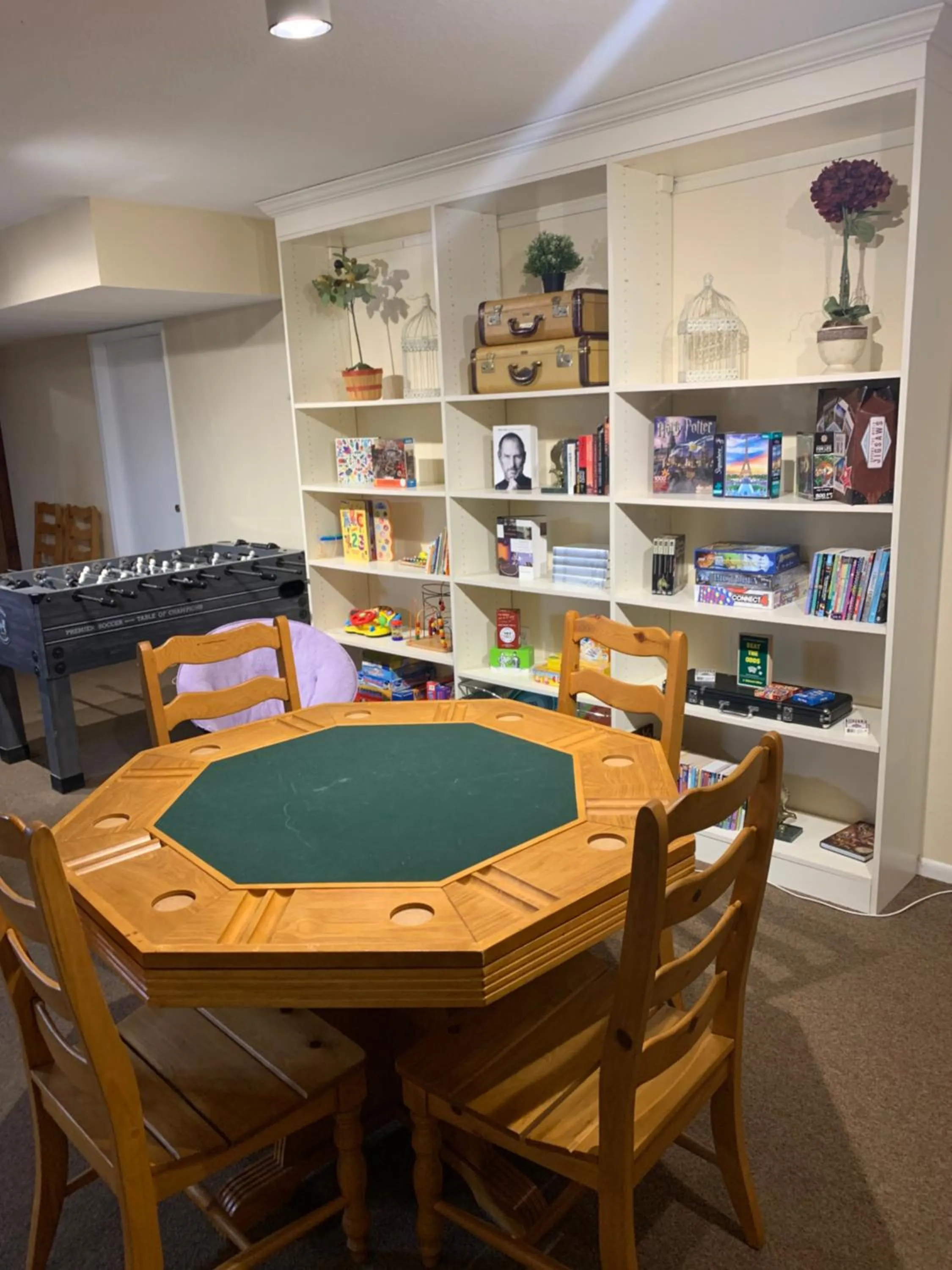 Game Room in Villa Alta Vista at Yosemite- Stunning Views and Game Room