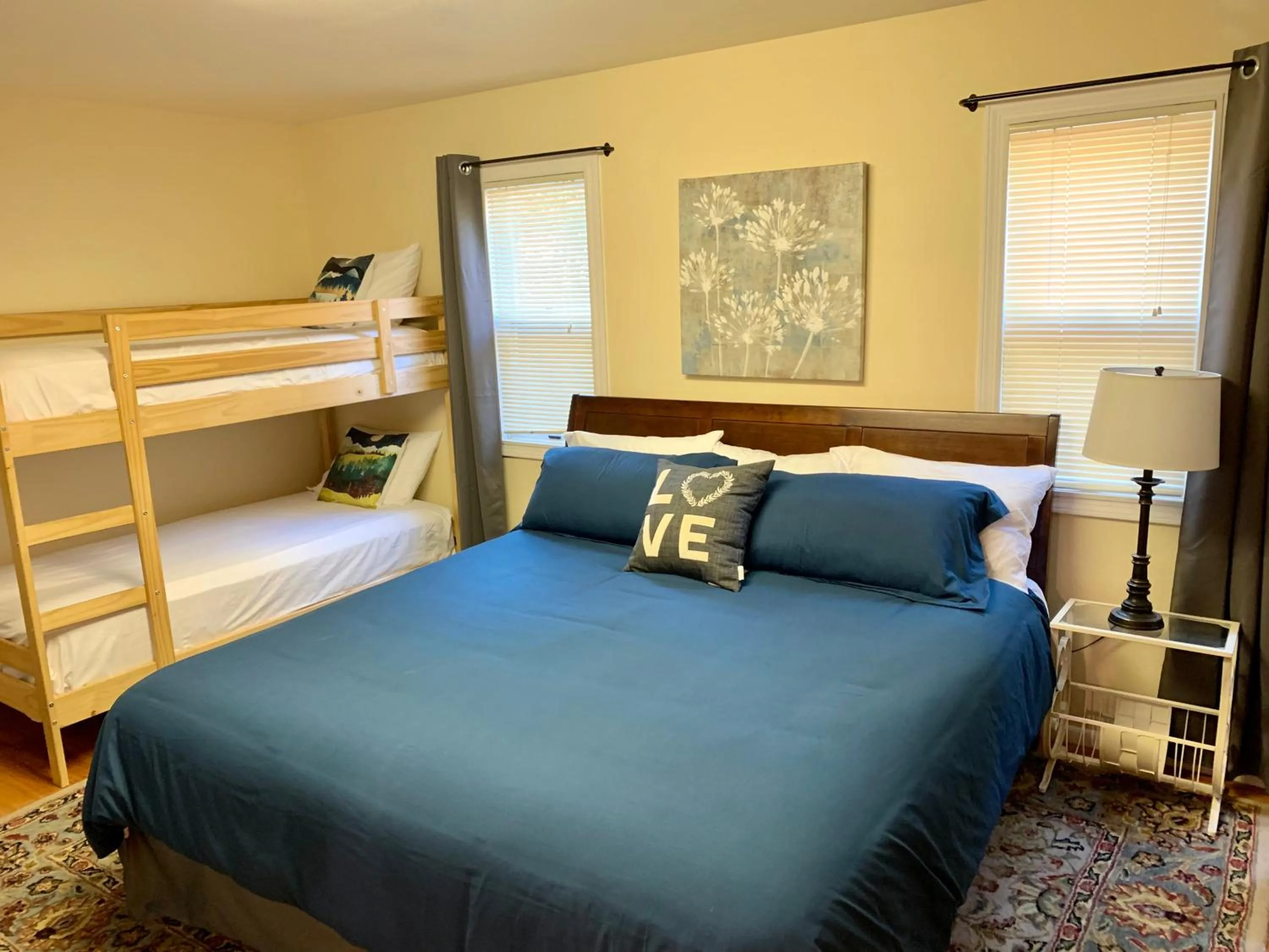 Bedroom, Bed in Villa Alta Vista at Yosemite- Stunning Views and Game Room