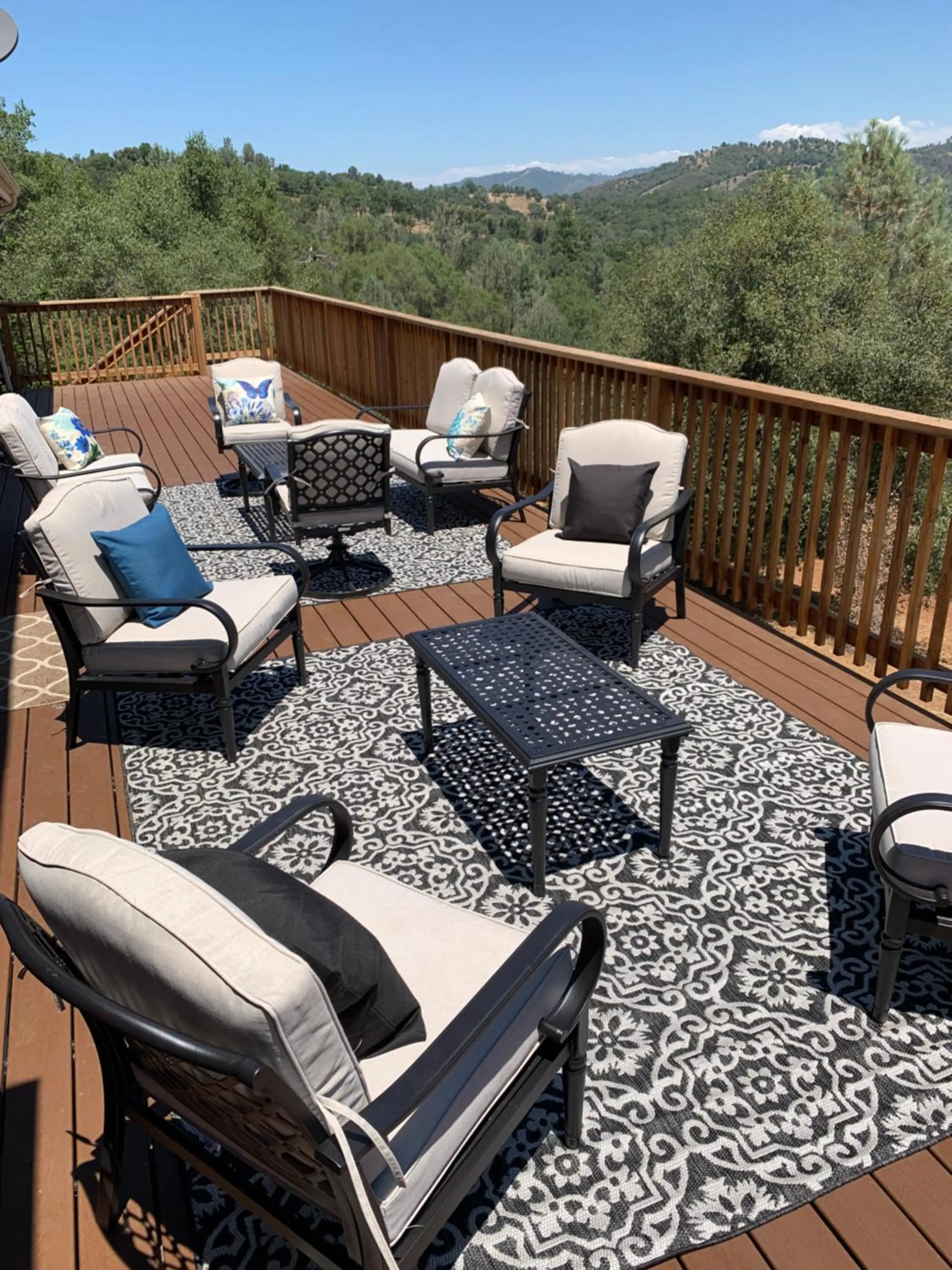 Balcony/Terrace in Villa Alta Vista at Yosemite- Stunning Views and Game Room