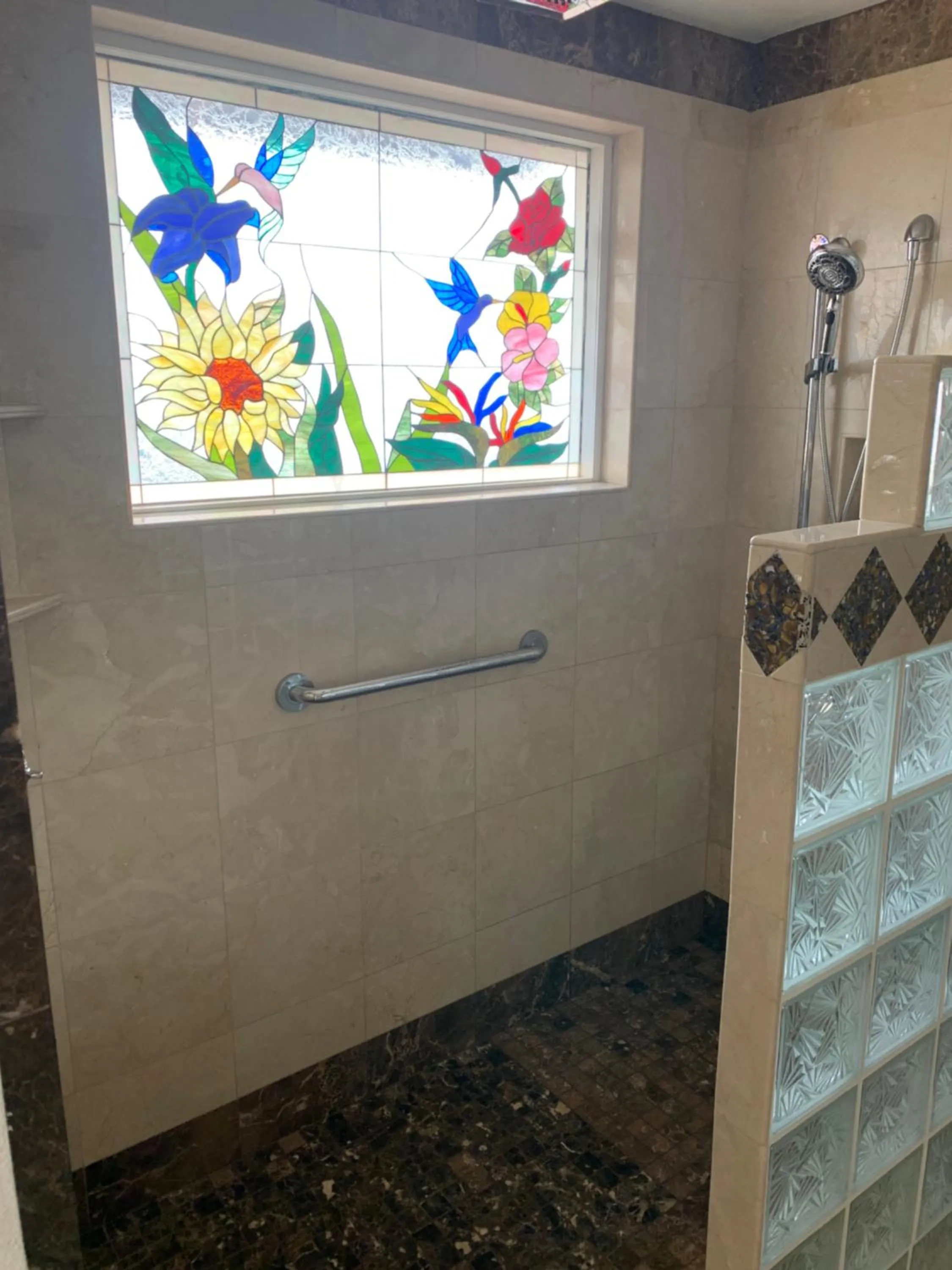 Shower in Villa Alta Vista at Yosemite- Stunning Views and Game Room