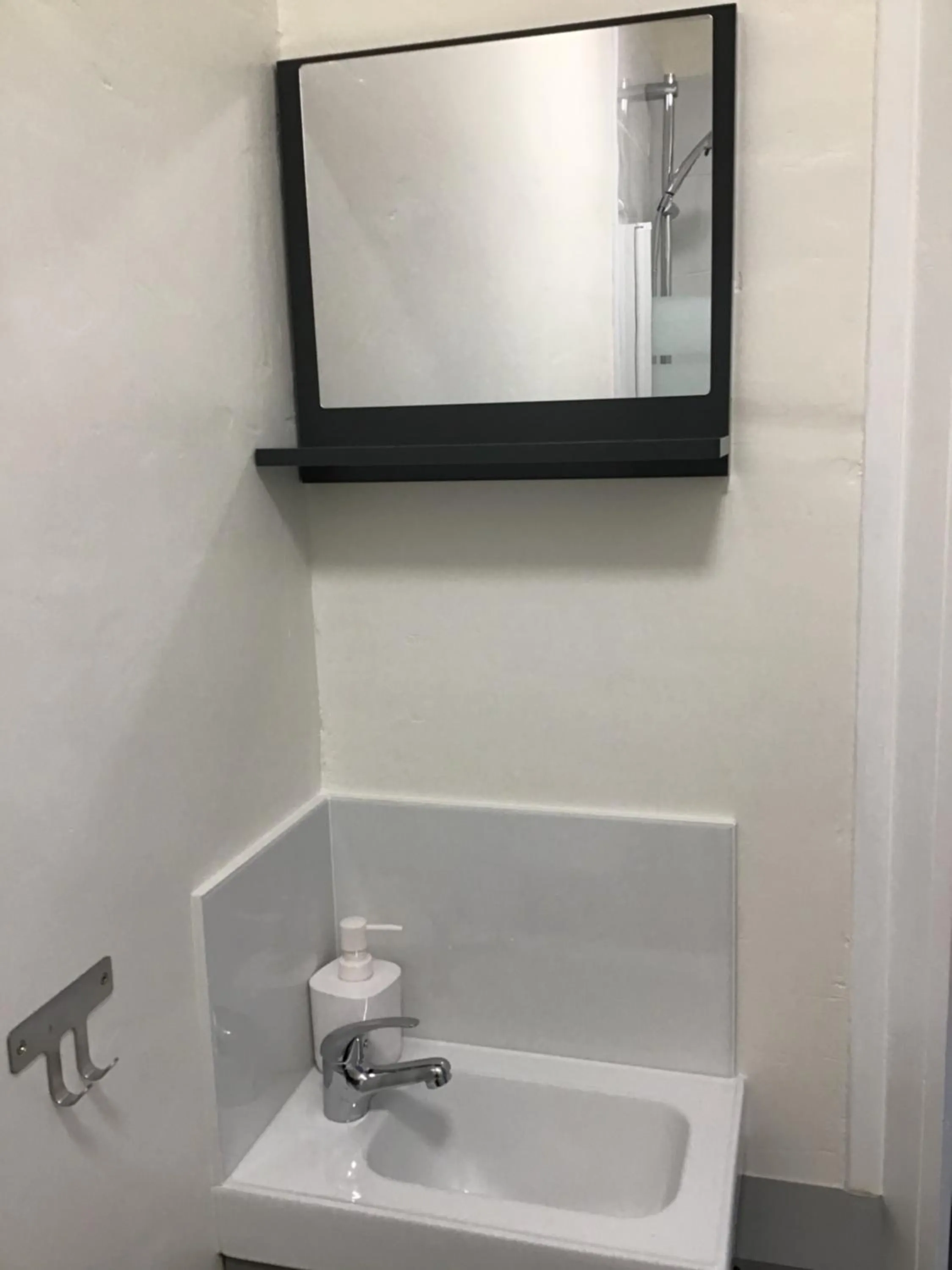 Bathroom in Numéro 96 chambre d hôtes