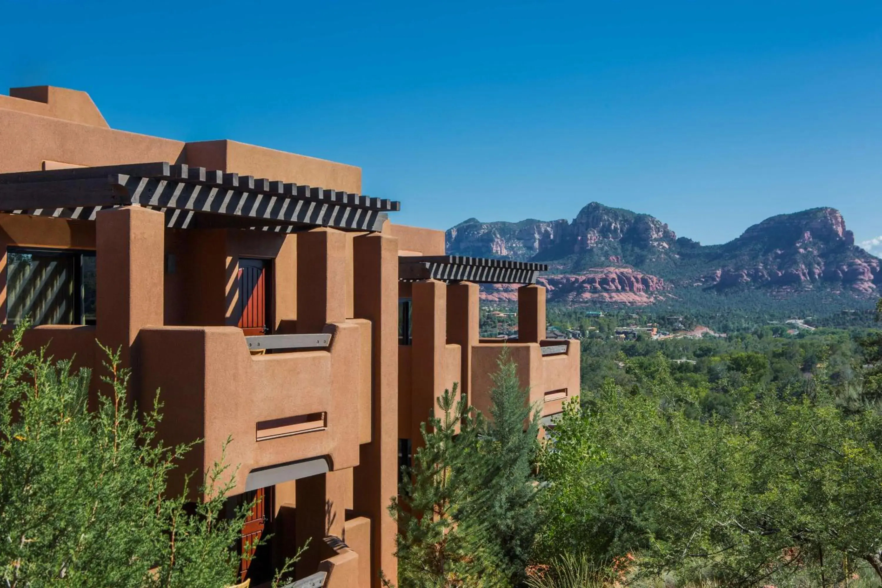Property building in Hyatt Vacation Club at Pinon Pointe, Sedona Property building in Hyatt Vacation Club at Pinon Pointe, Sedona