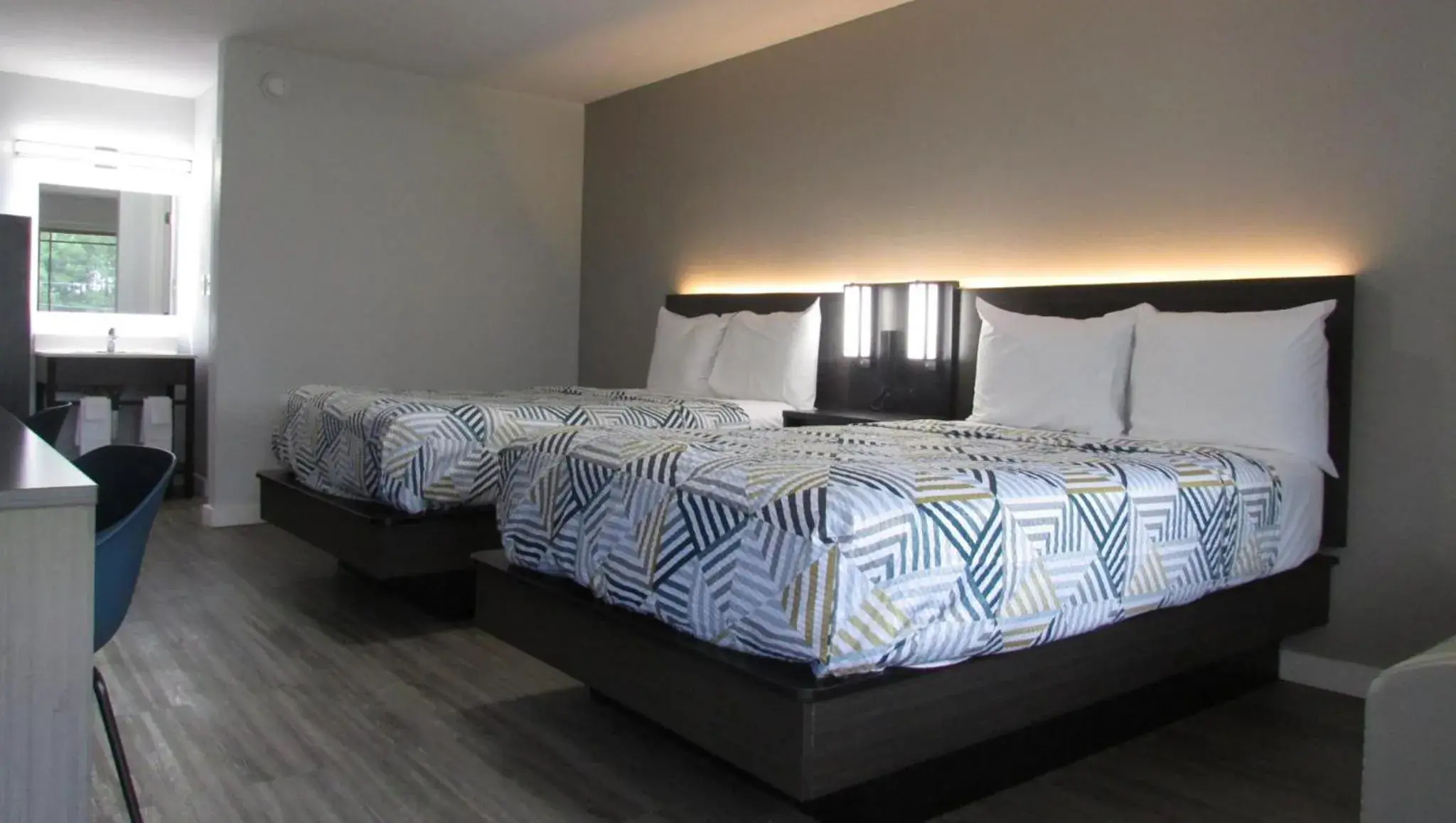 Deluxe Quadruple Room - Smoking in Motel 6 Brookhaven, Ms Deluxe Quadruple Room - Smoking in Motel 6 Brookhaven, Ms