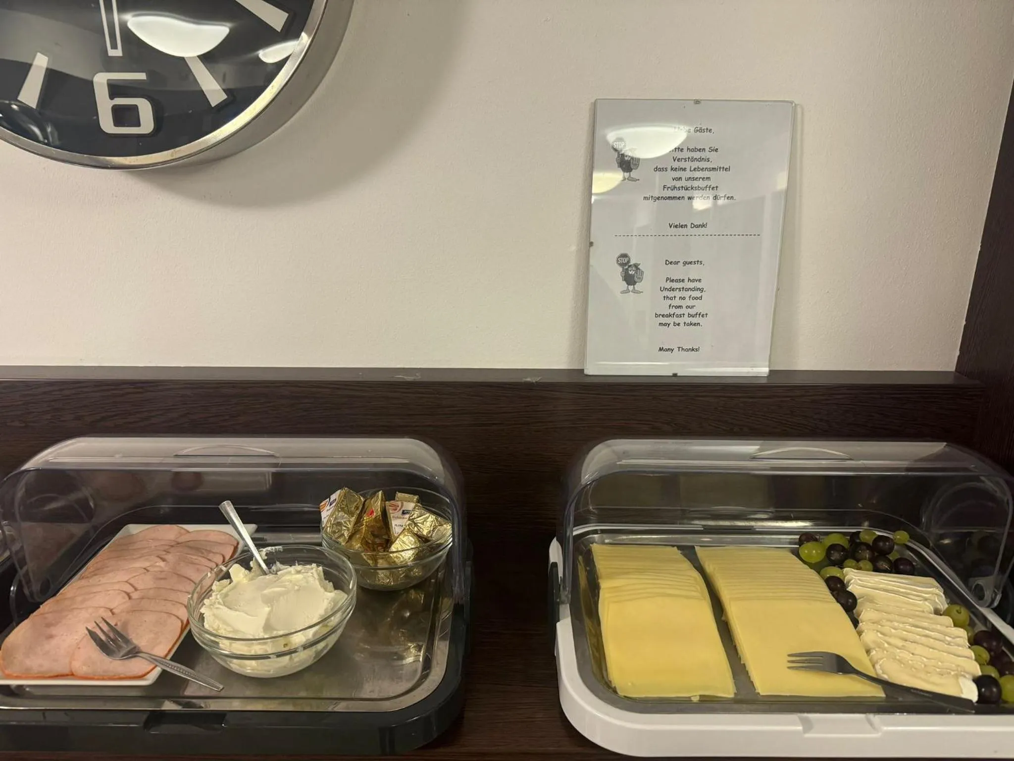 Breakfast in iQ-Hotel