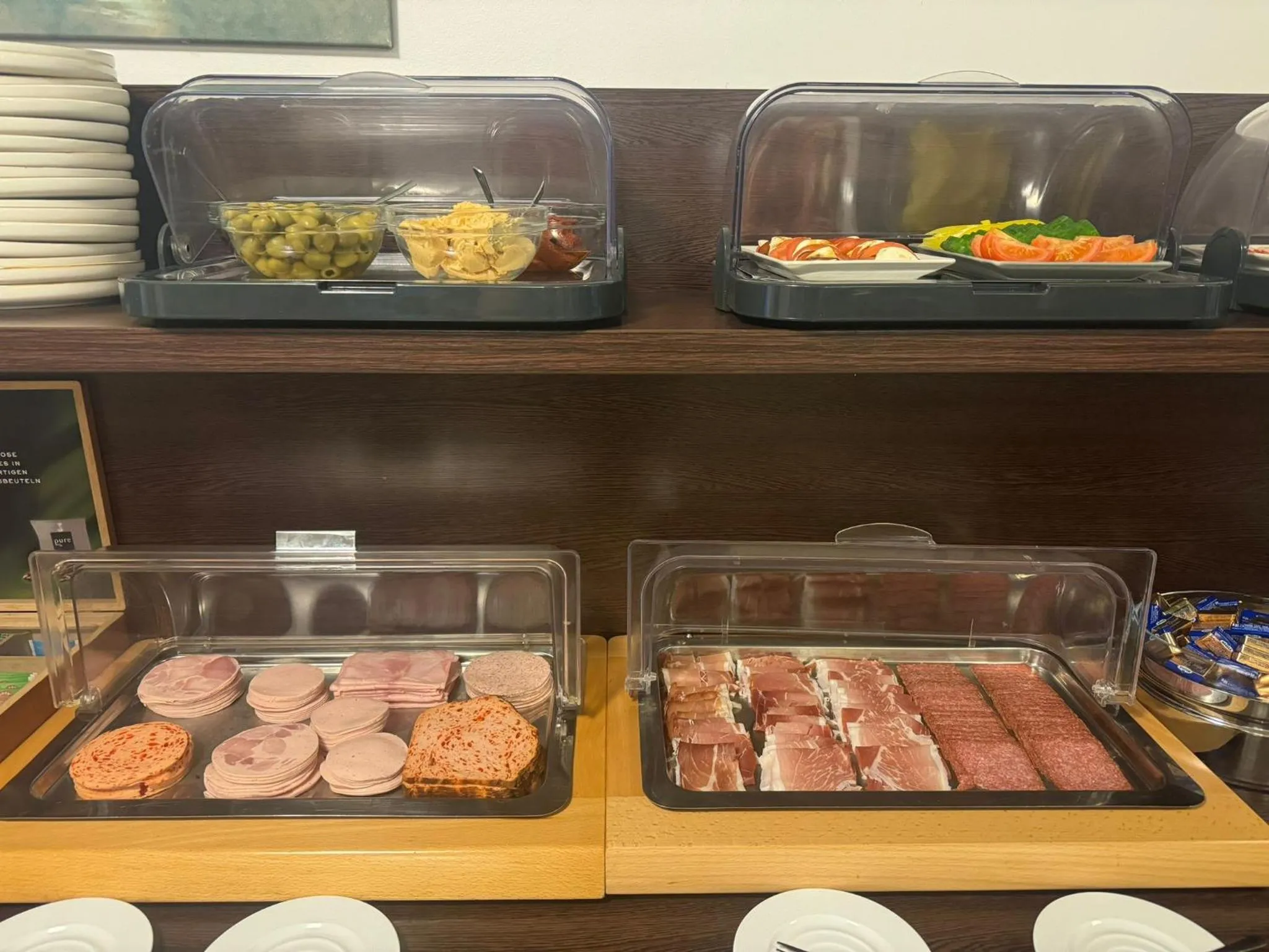 Breakfast in iQ-Hotel