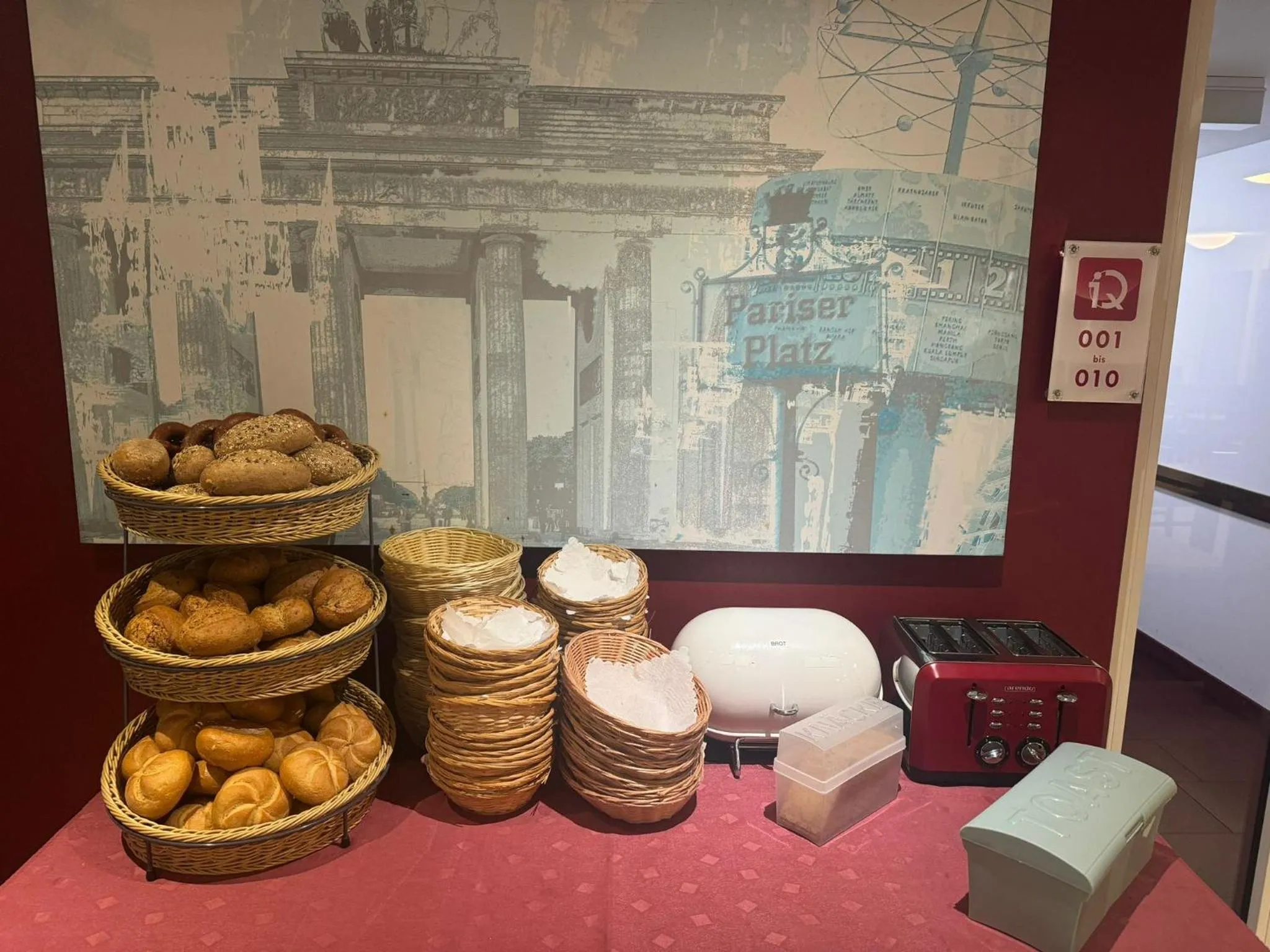 Breakfast in iQ-Hotel