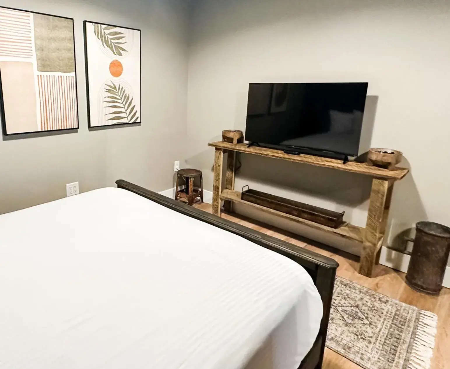 Bed in Old Mill Inn Bed in Old Mill Inn