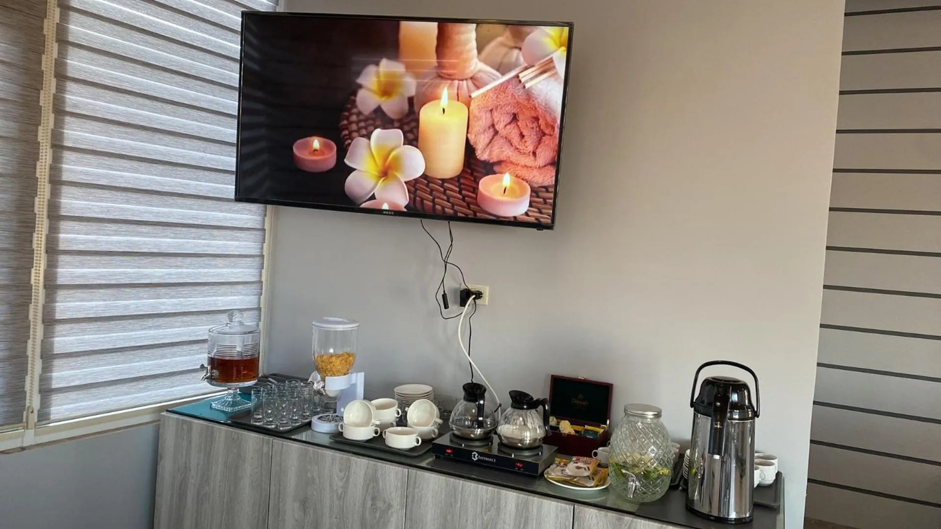 Breakfast in Moses Residence