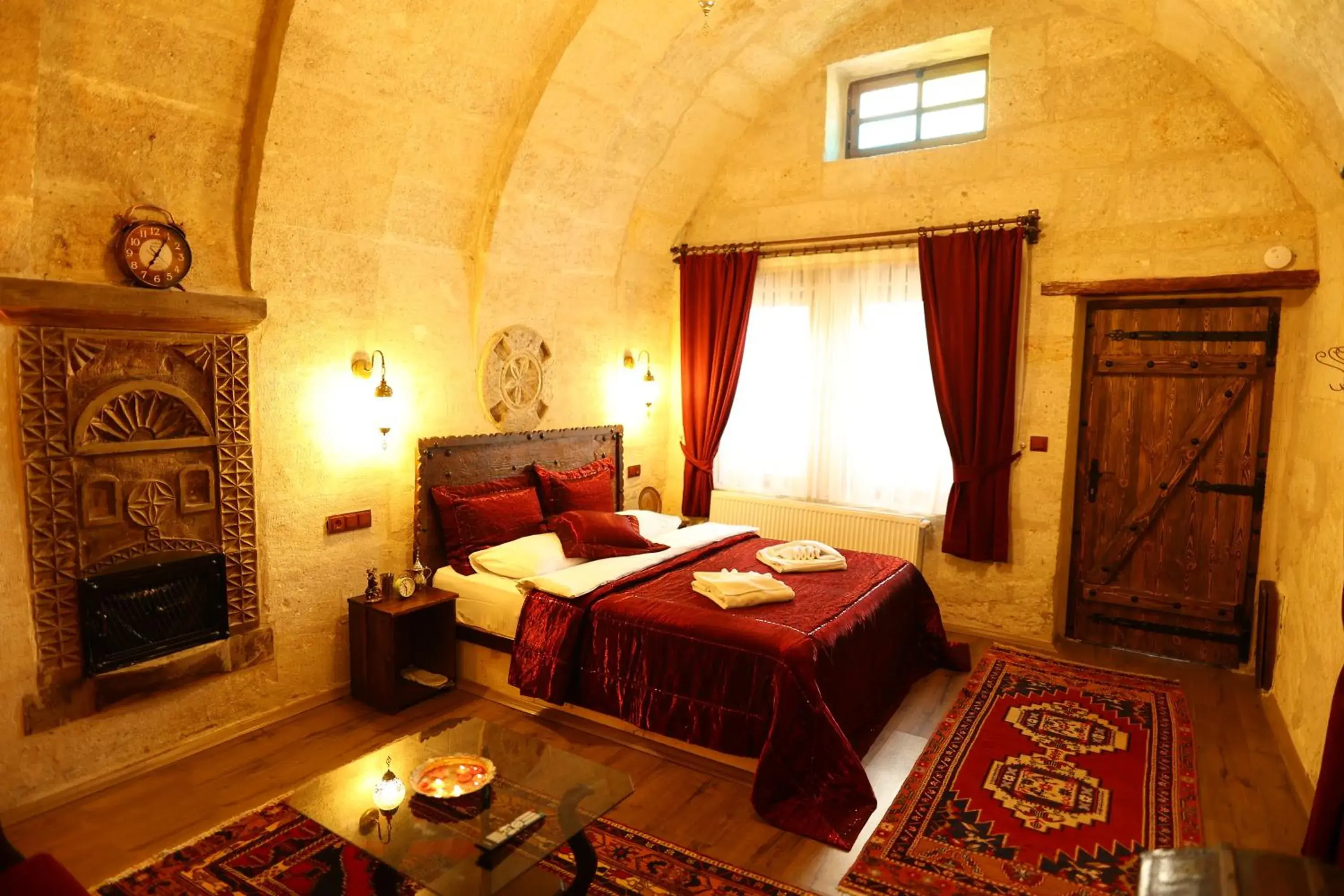 Photo of the whole room, Bed in Shadow Cave House Photo of the whole room, Bed in Shadow Cave House