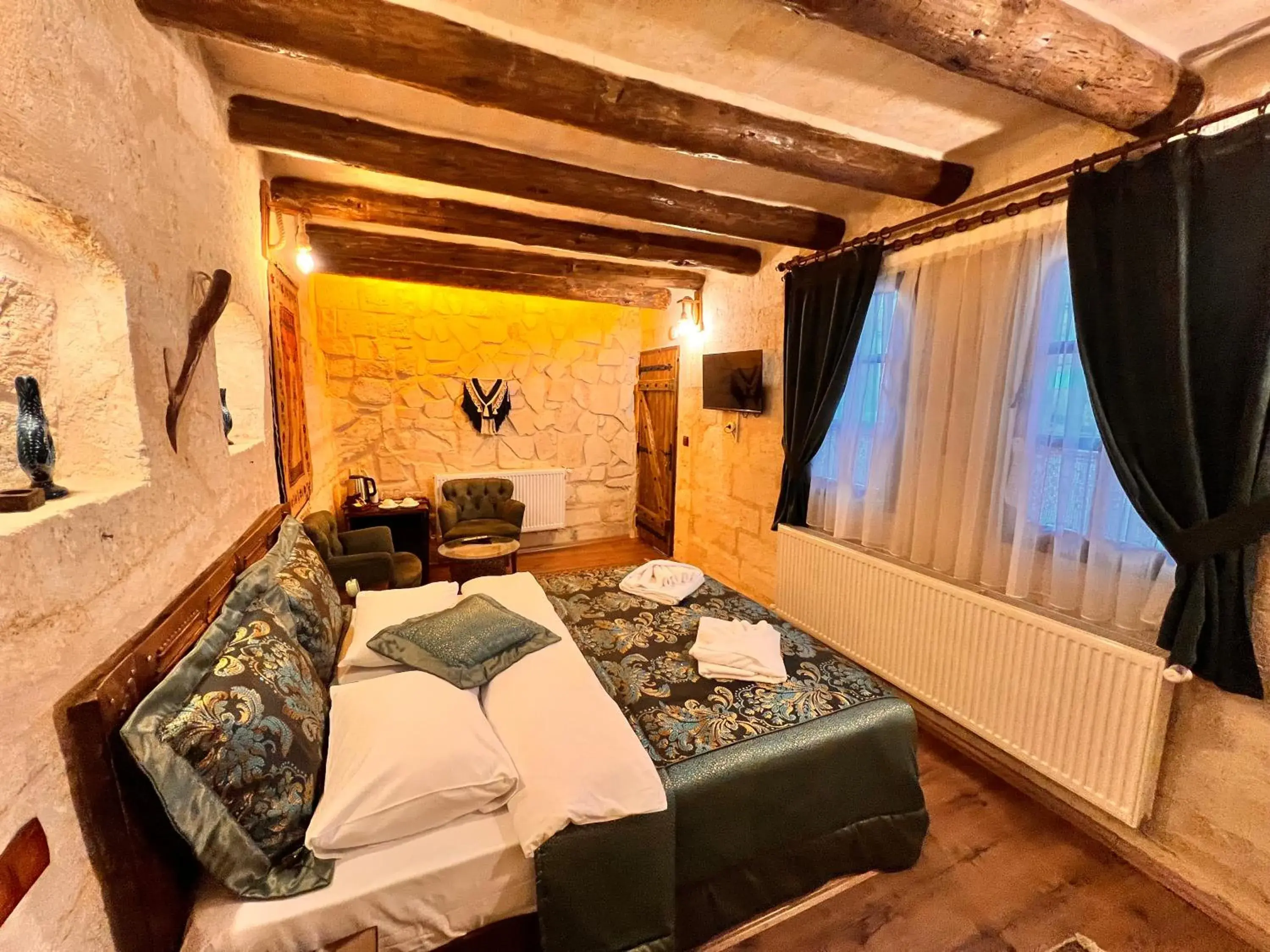 Photo of the whole room, Bed in Shadow Cave House Photo of the whole room, Bed in Shadow Cave House