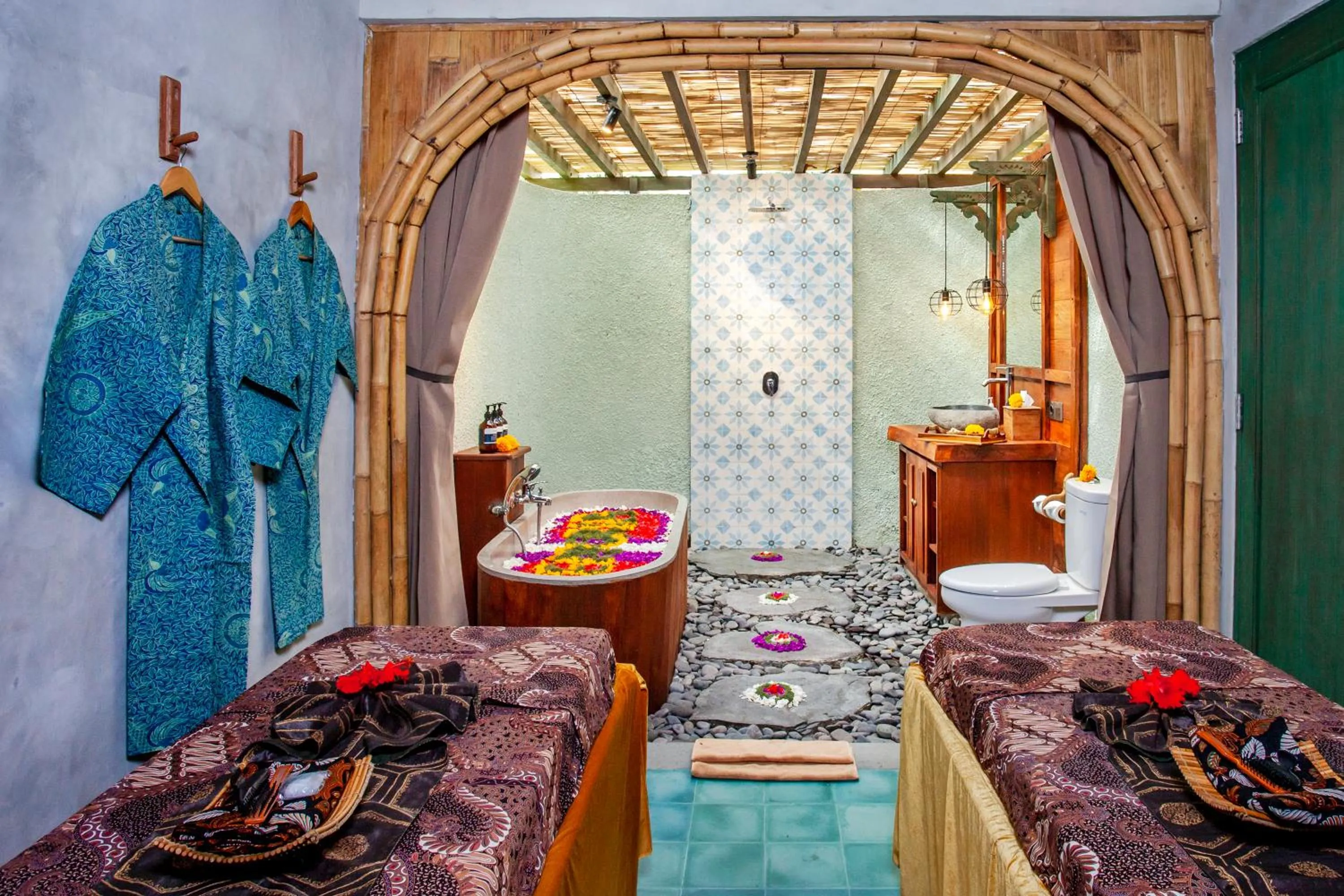 Massage in Arya Arkananta Resort & Spa