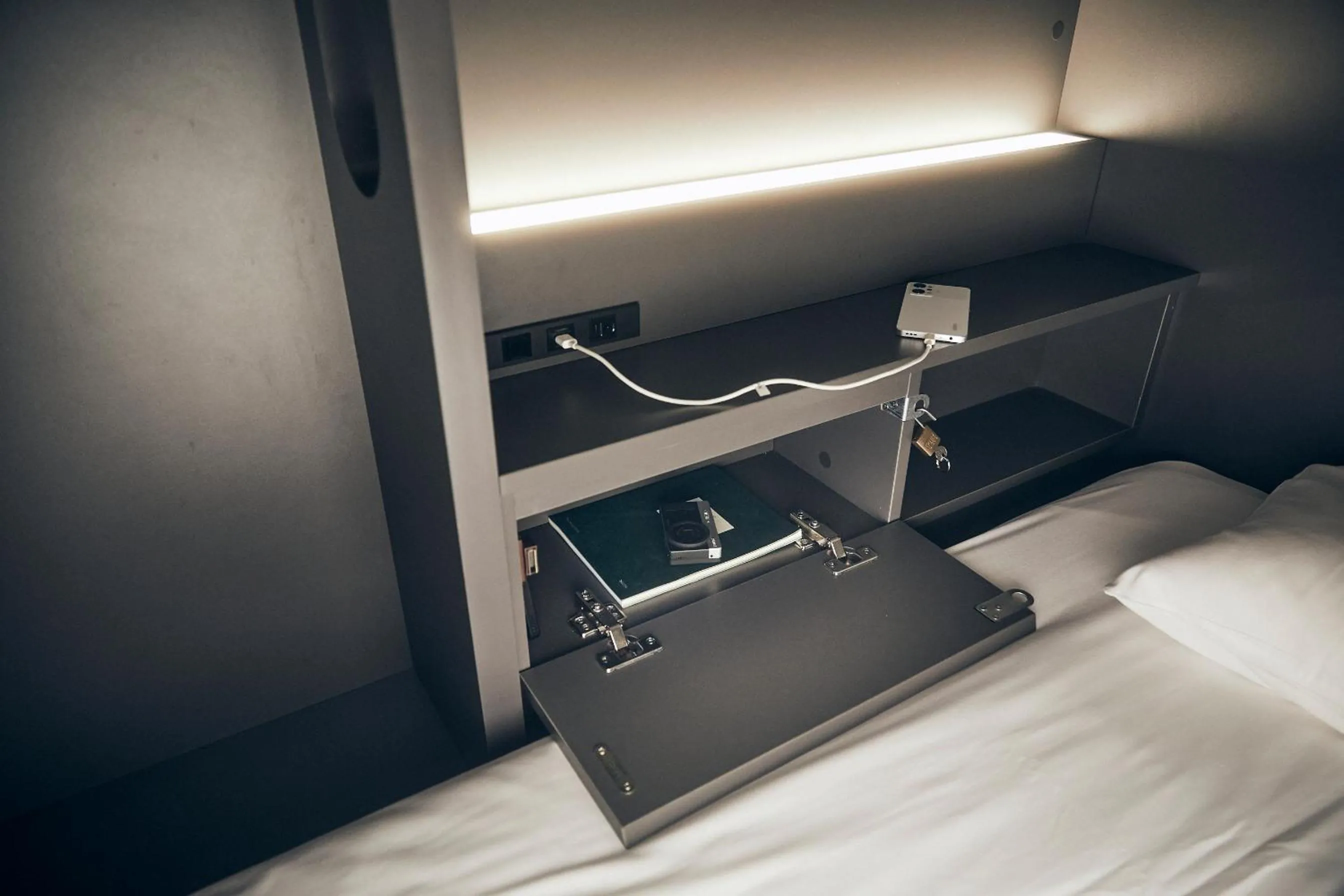 Photo of the whole room, Bed in UNPLAN Fukuoka