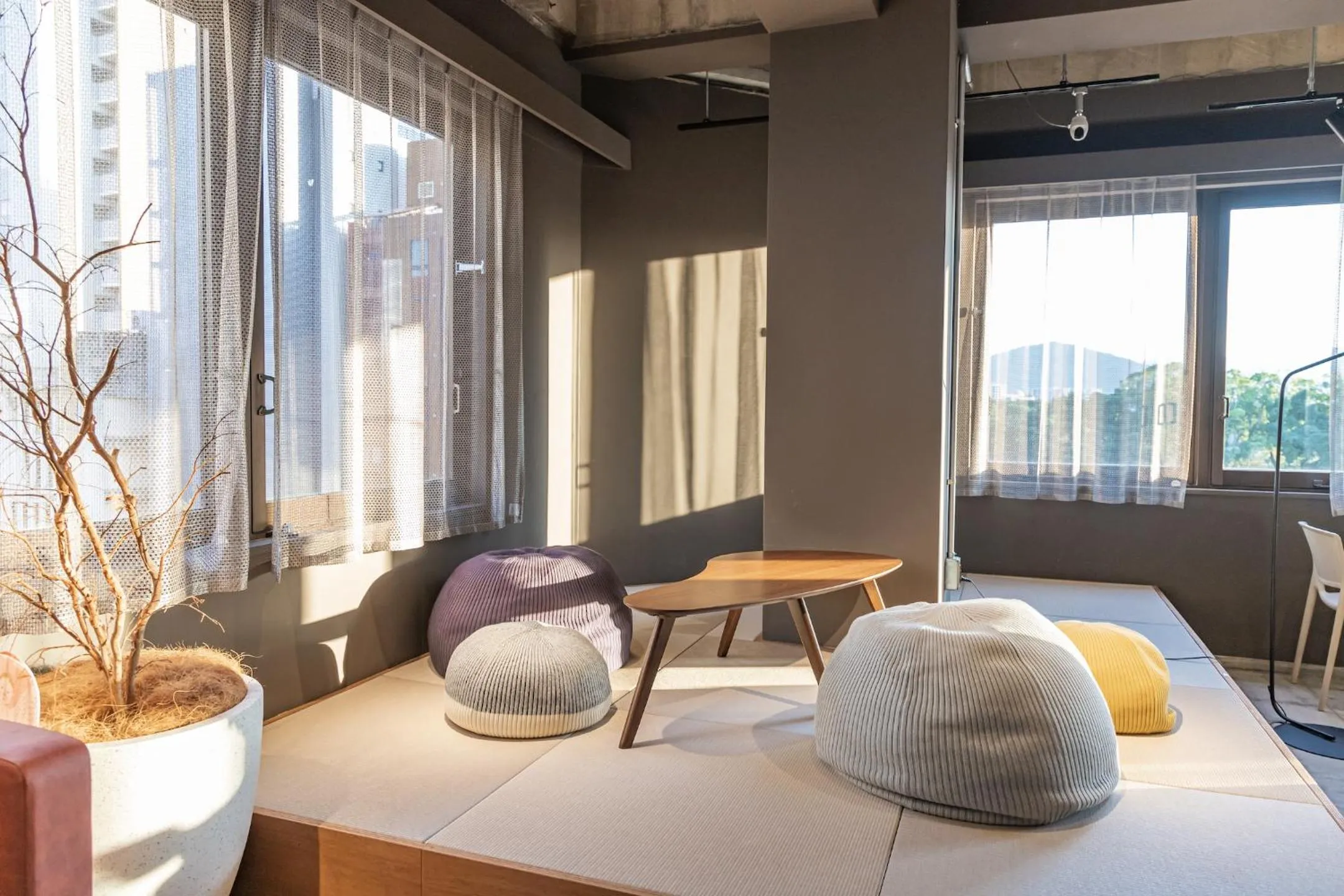 Communal lounge/ TV room in UNPLAN Fukuoka