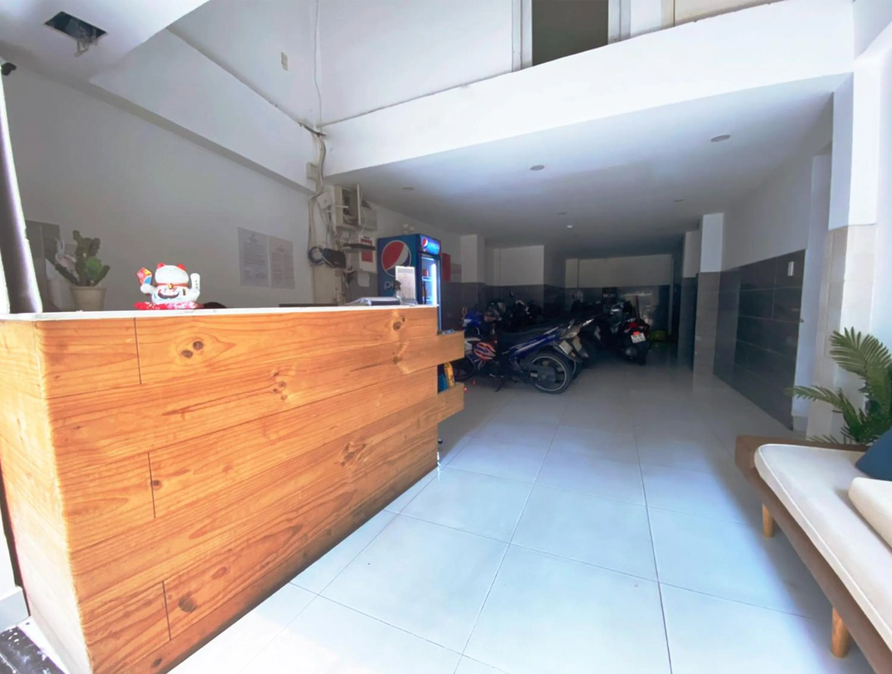 Parking in J&K Hotel