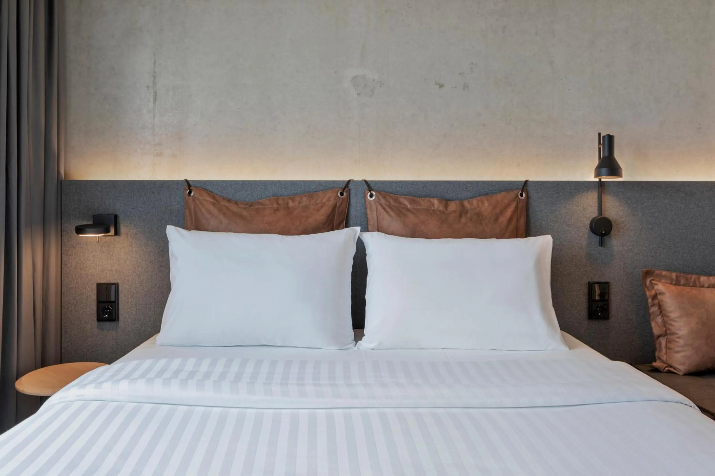 Bed in Moxy Hamburg Altona