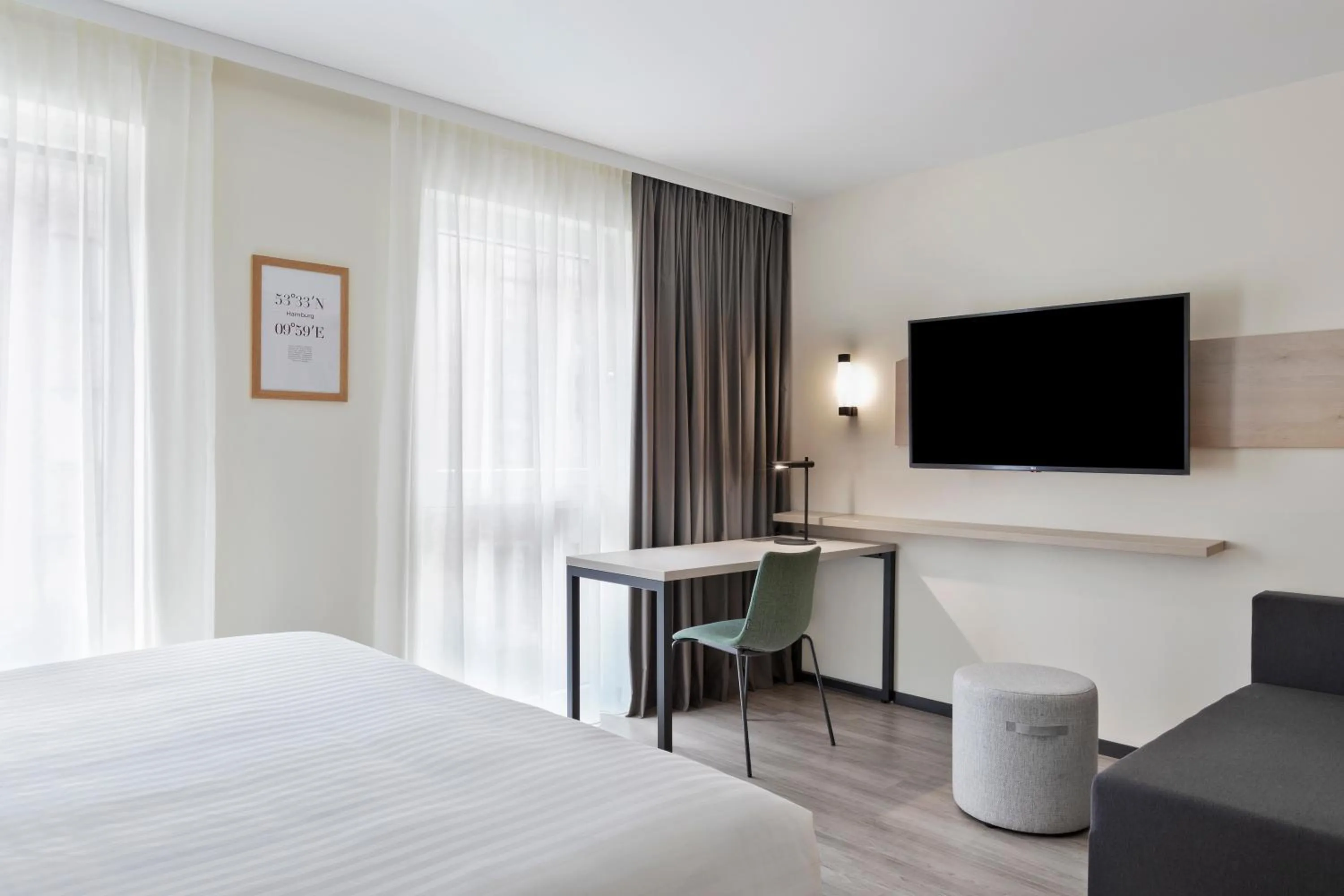 Bedroom, Bed in Residence Inn by Marriott Hamburg Altona