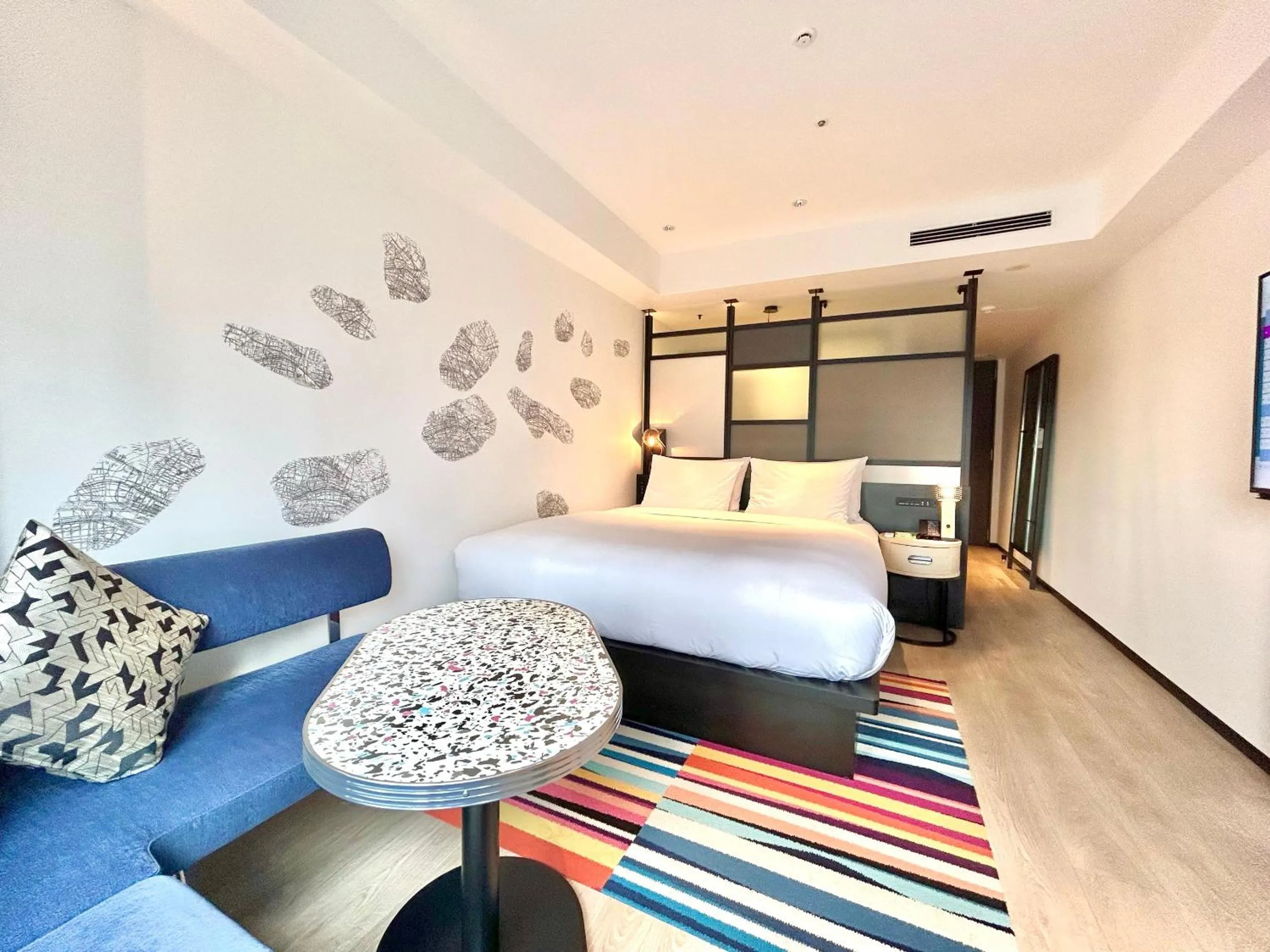 Bed in Aloft Osaka Dojima