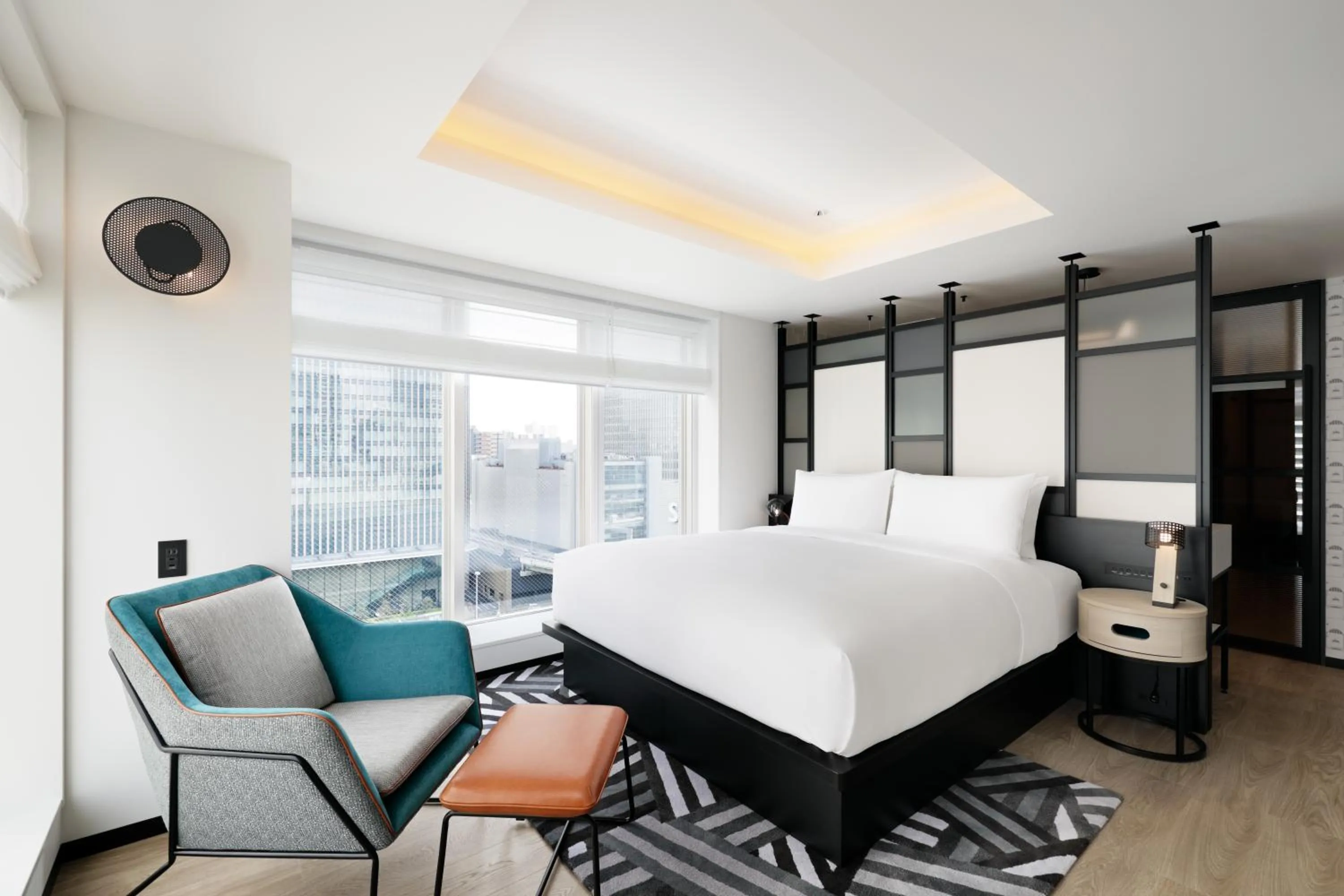 View (from property/room), Bed in Aloft Osaka Dojima