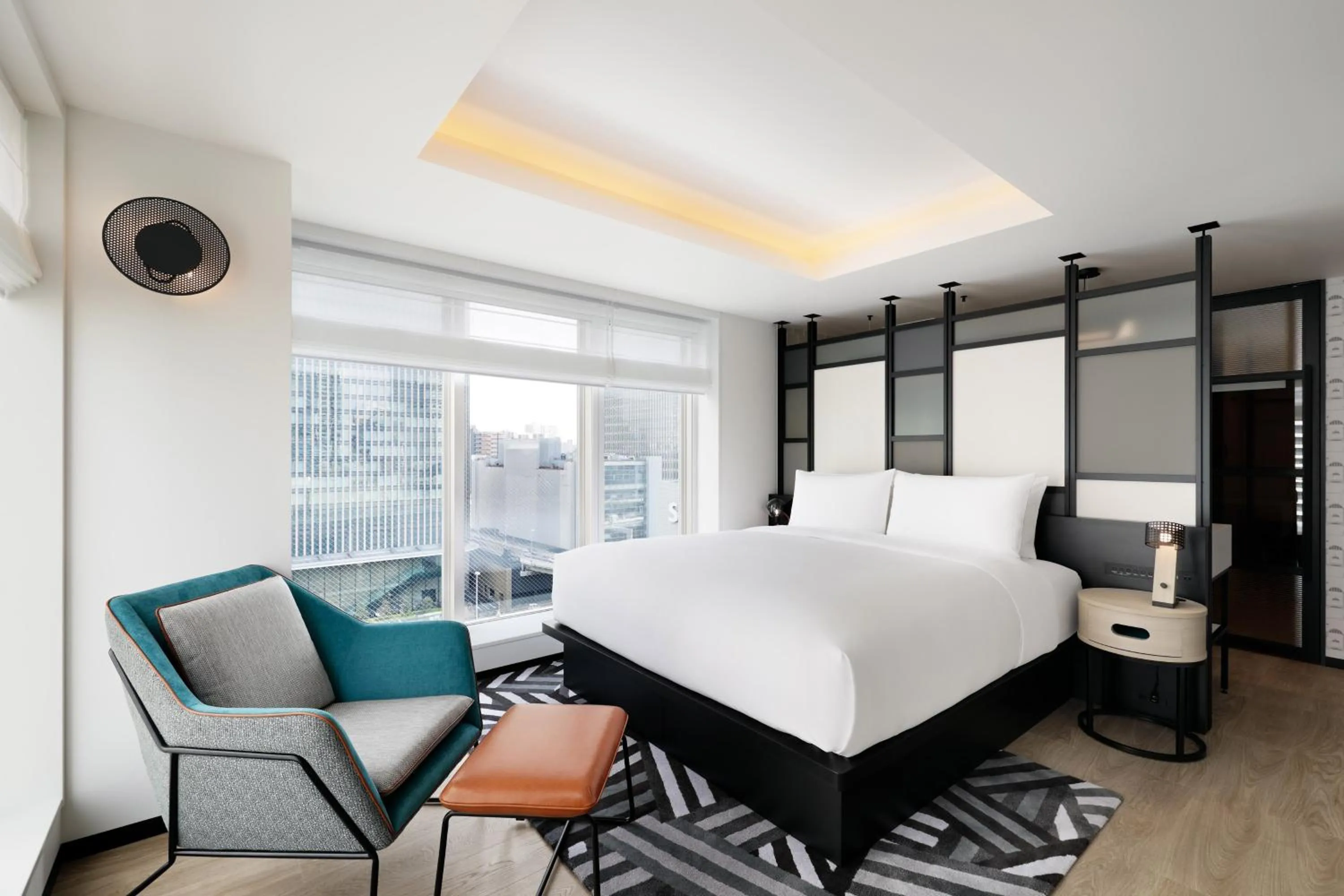 Photo of the whole room, Bed in Aloft Osaka Dojima