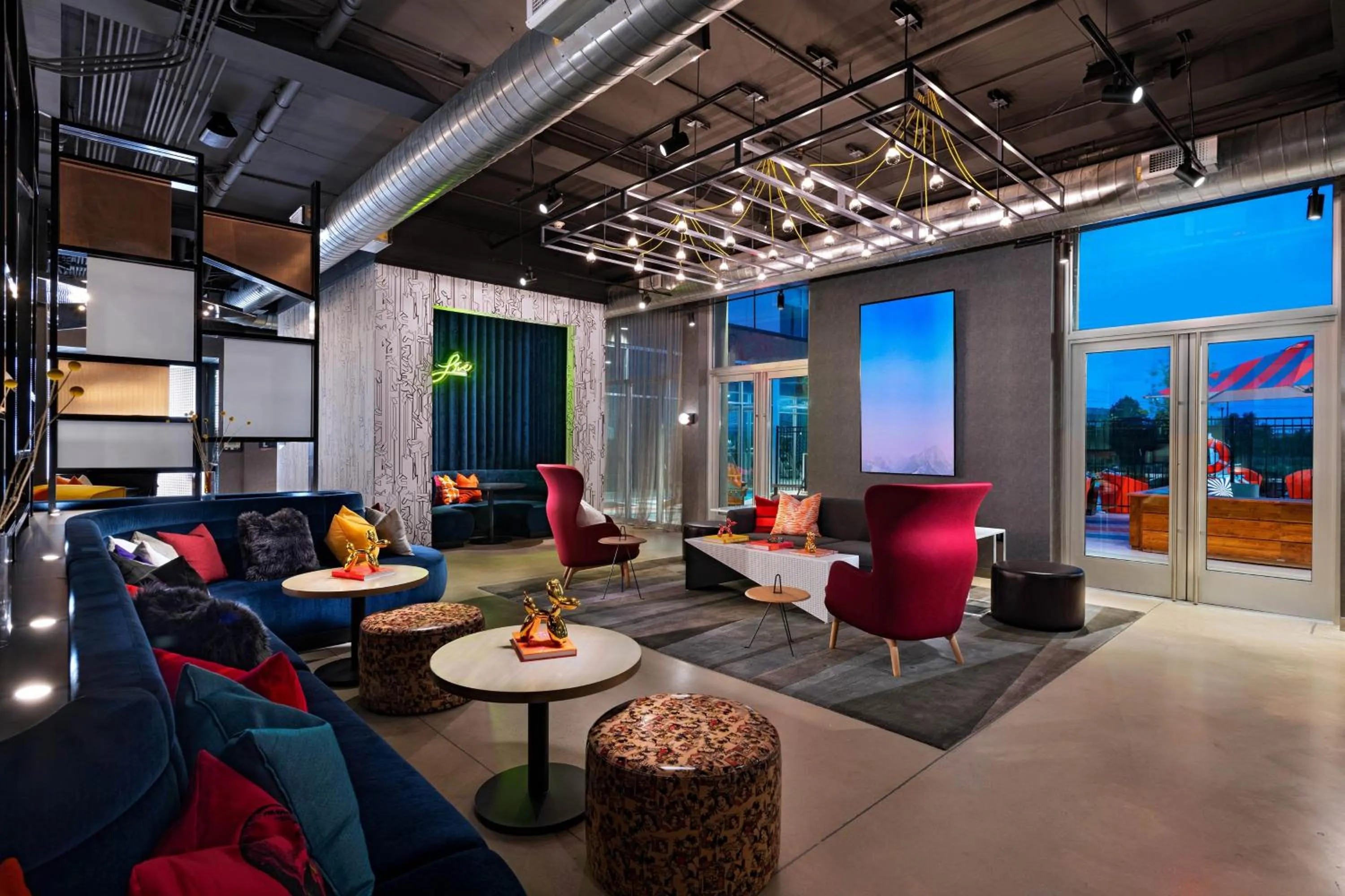 Lounge or bar in Aloft San Antonio UTSA Area