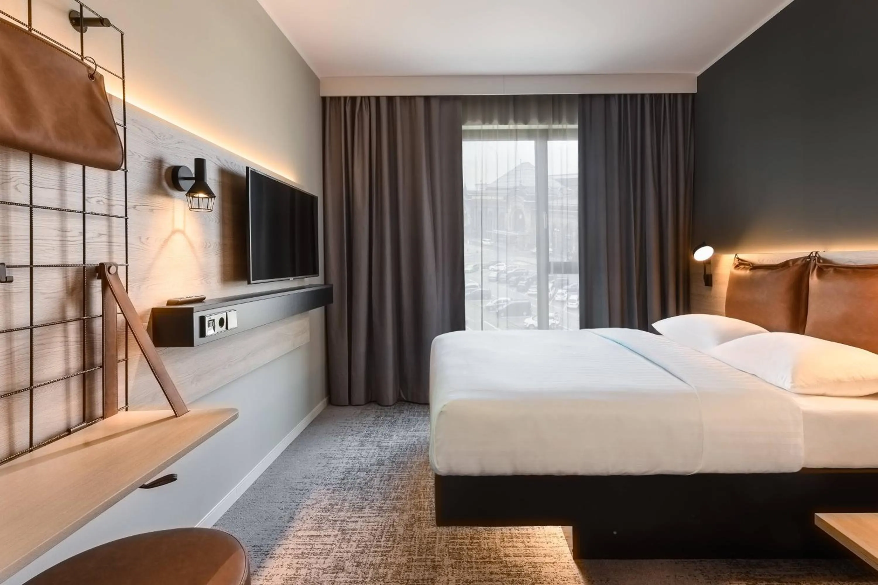 Photo of the whole room, Bed in Moxy Stuttgart Feuerbach